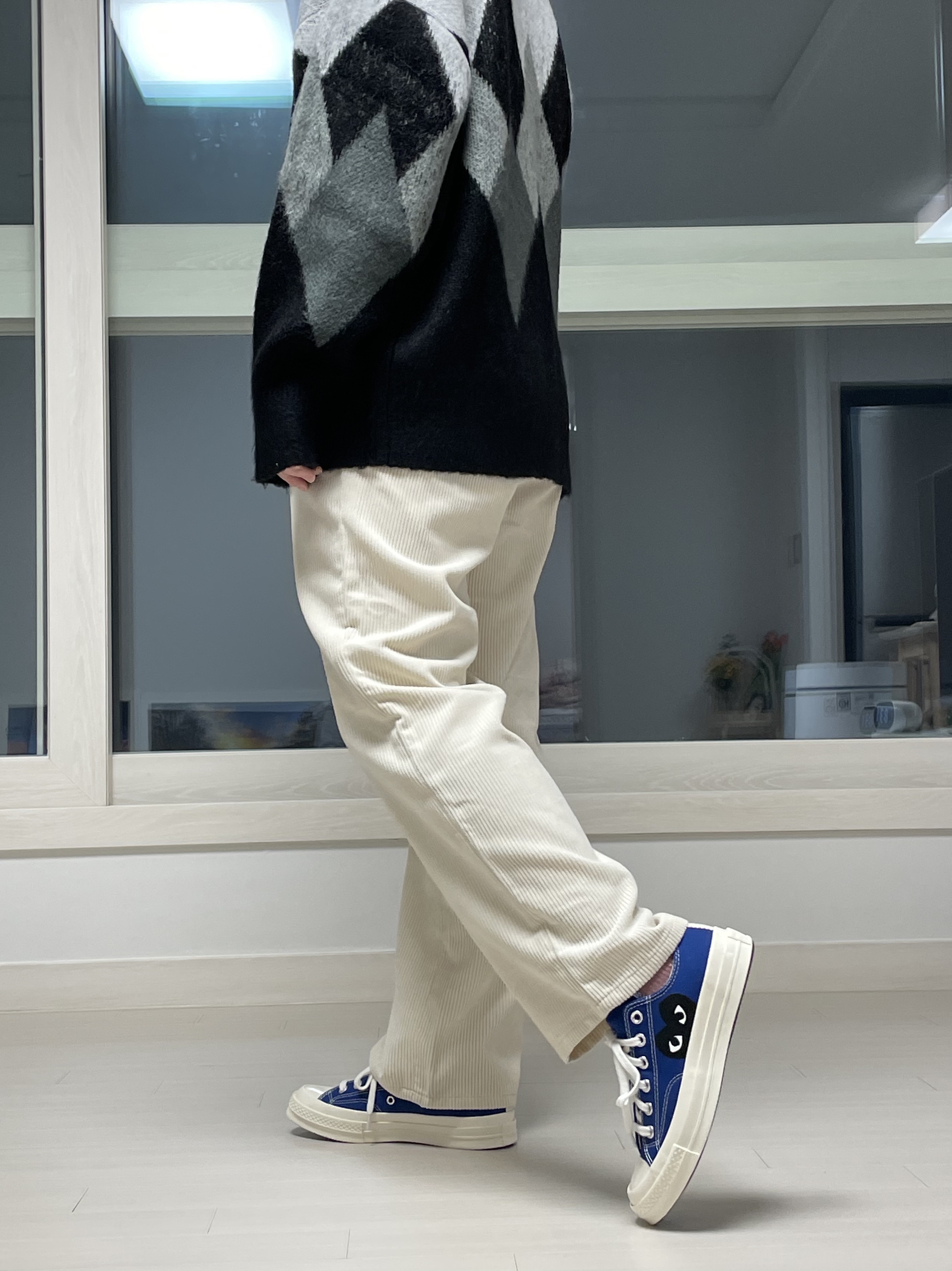 Converse x Play Comme des Garcons Chuck 70 Ox Blue Quartz 착용 스타일 - 2