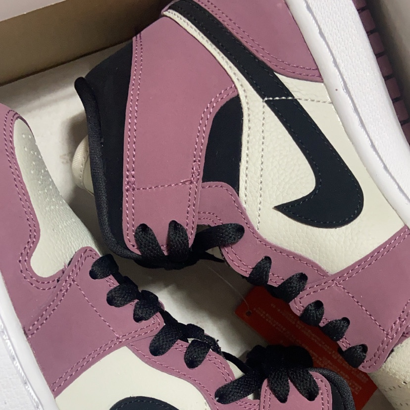 (W) Jordan 1 Mid SE Light Mulberry 착용 스타일