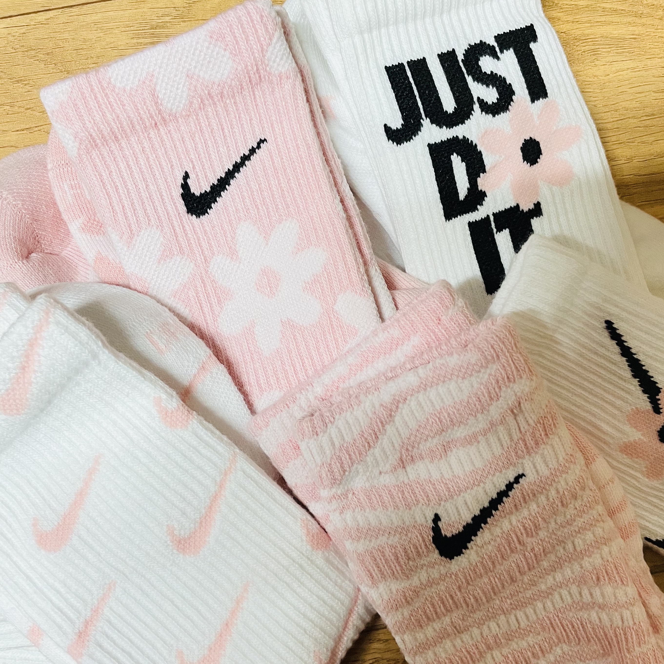 (Kids) Nike Everyday Plus Socks Pink White (6 Pack/Korean Ver.) 착용 스타일