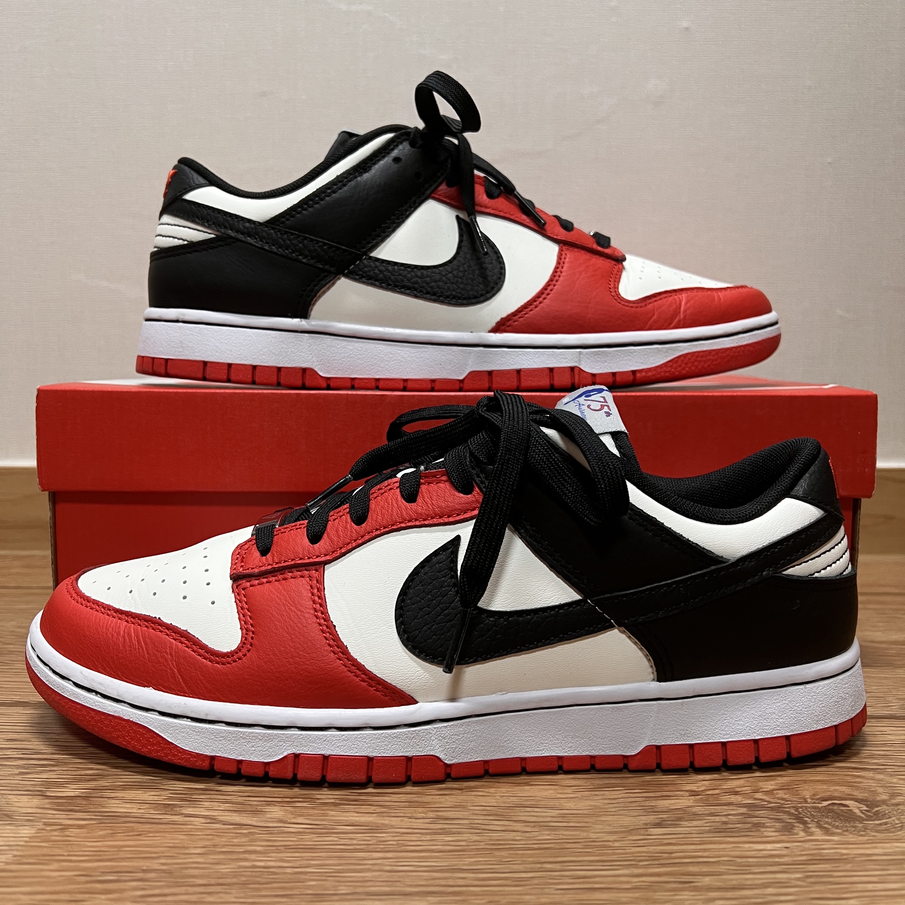 Nike x NBA Dunk Low Retro EMB Black and Chile Red 착용 스타일