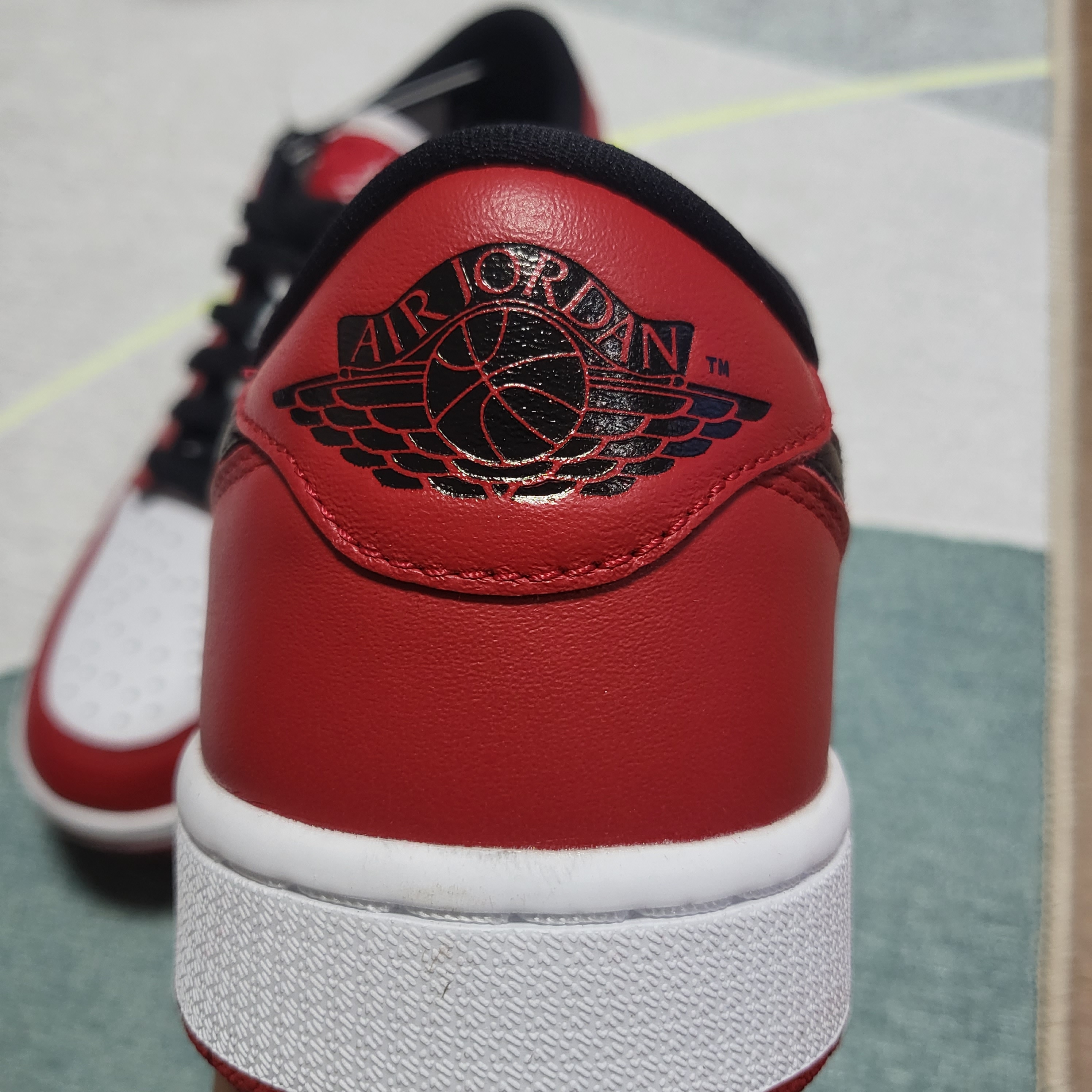 Jordan 1 Low Golf Chicago 착용 스타일 - 2