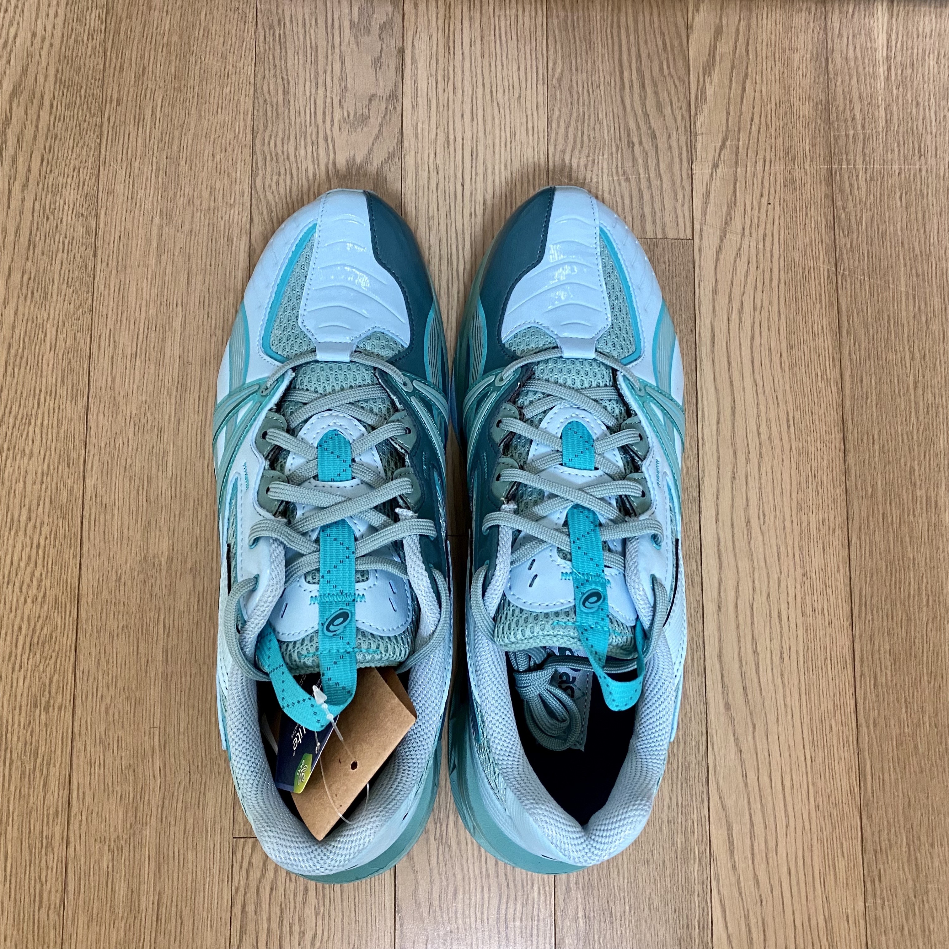 Asics HN2-S Protoblast Shaded Spruce 착용 스타일 - 3