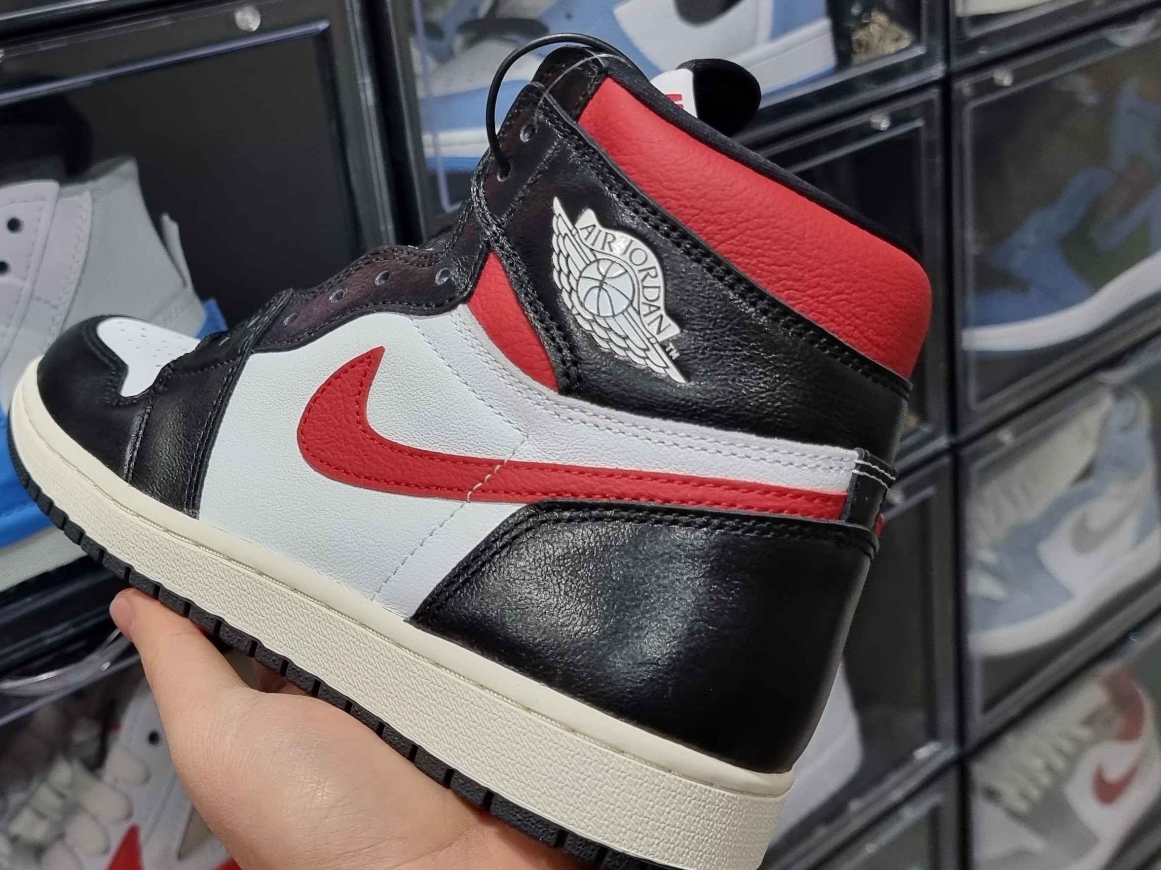 Jordan 1 Retro High OG Gym Red 착용 스타일 - 2