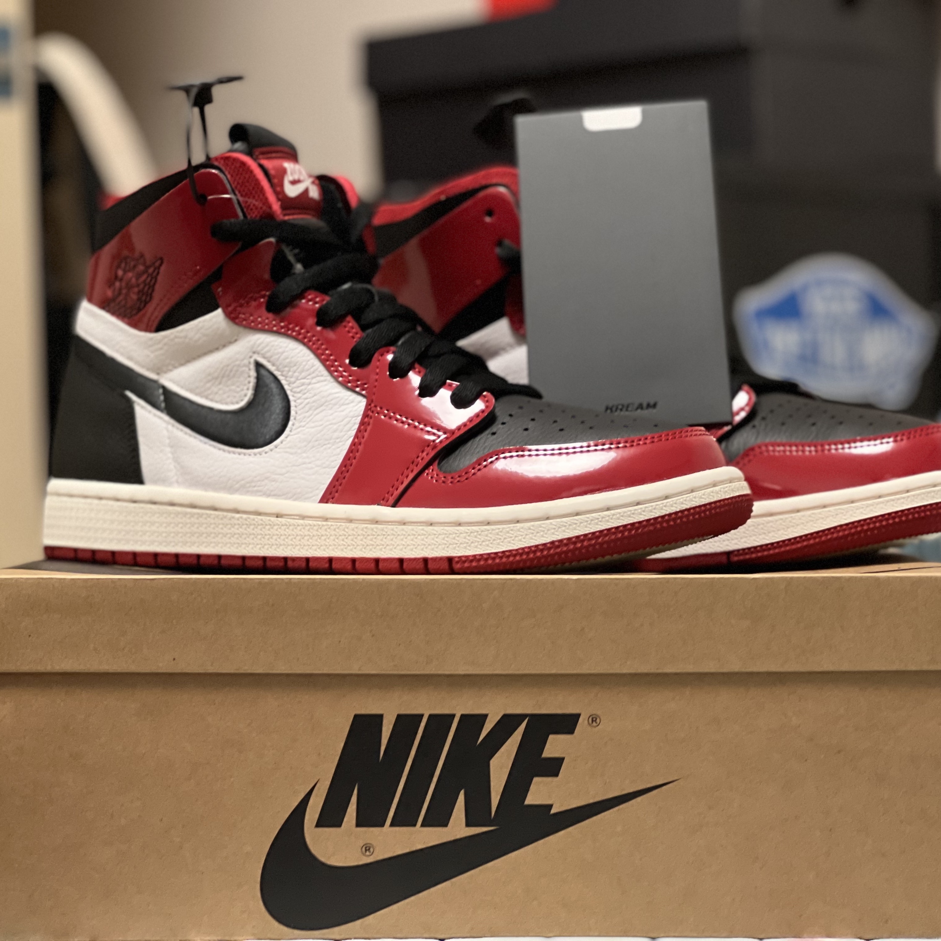 (W) Jordan 1 Zoom Air CMFT Gym Red Black 착용 스타일