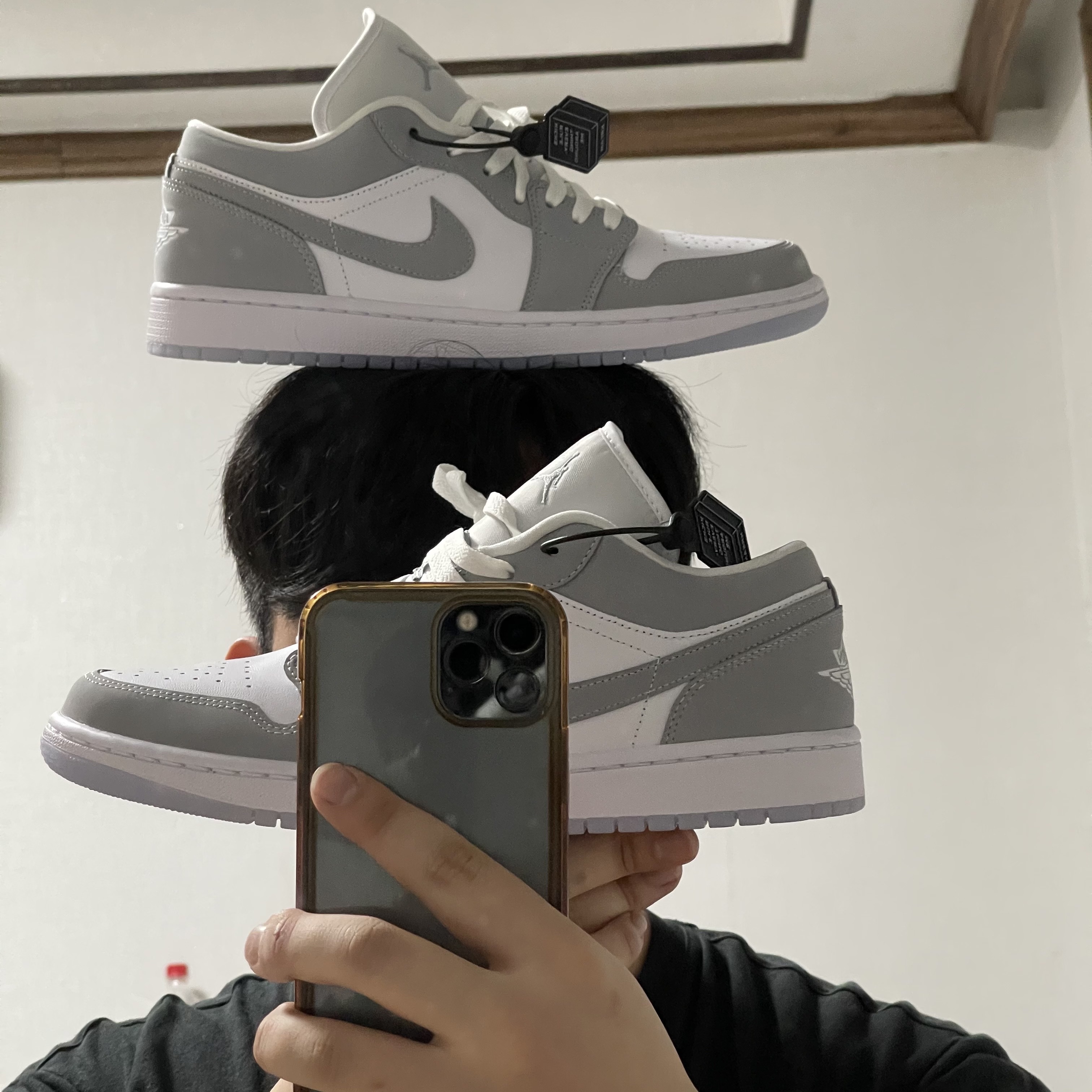 (W) Jordan 1 Low White Wolf Grey 착용 스타일 - 2