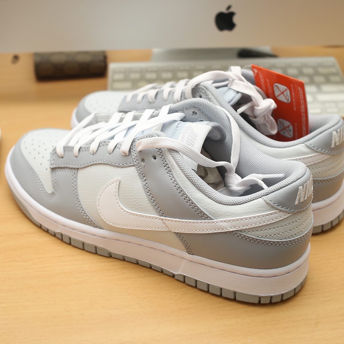 Nike Dunk Low Retro Wolf Grey 착용 스타일 - 4
