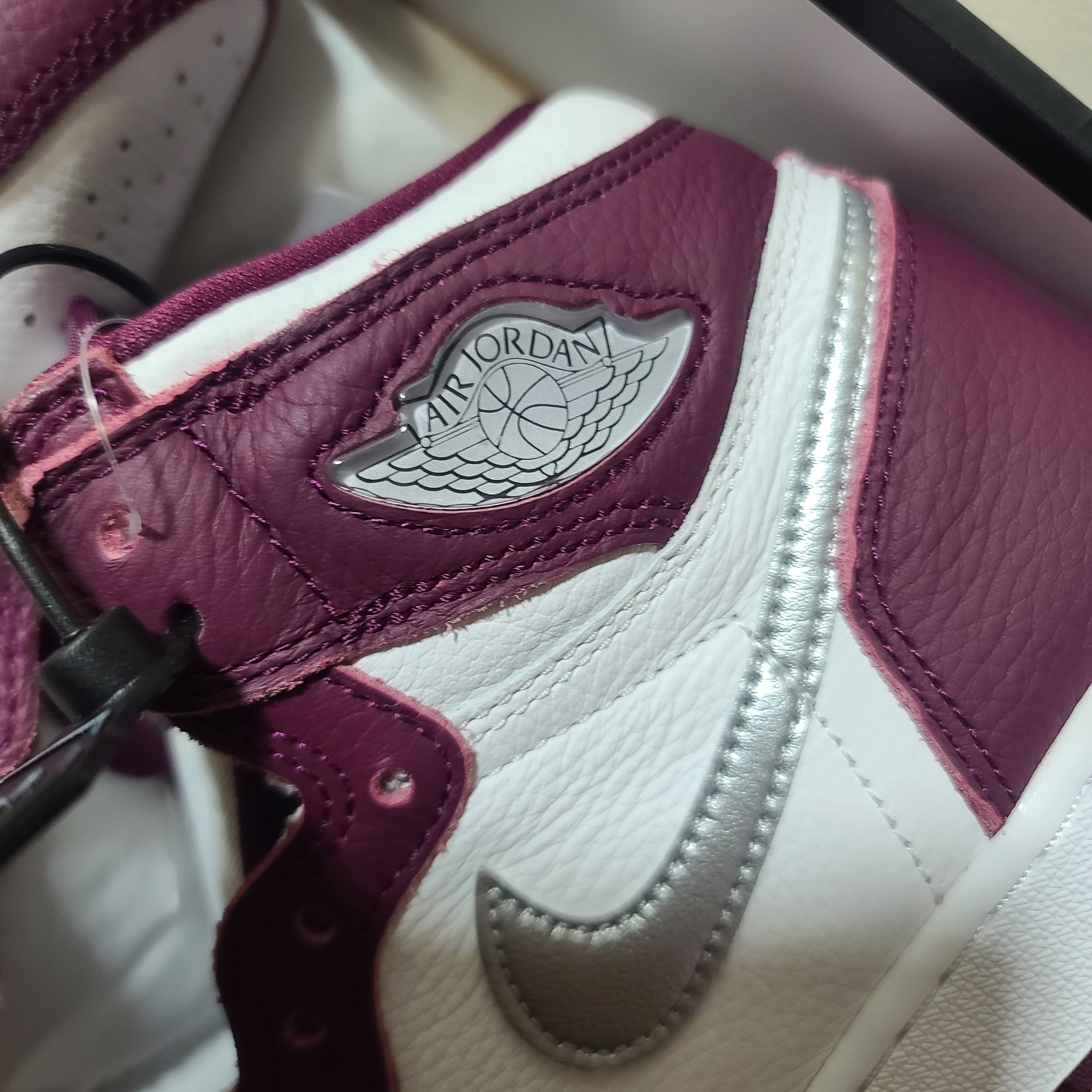 (GS) Jordan 1 Retro High OG Bordeaux, Jordan 1 Retro High OG Bordeaux 착용 스타일 - 5