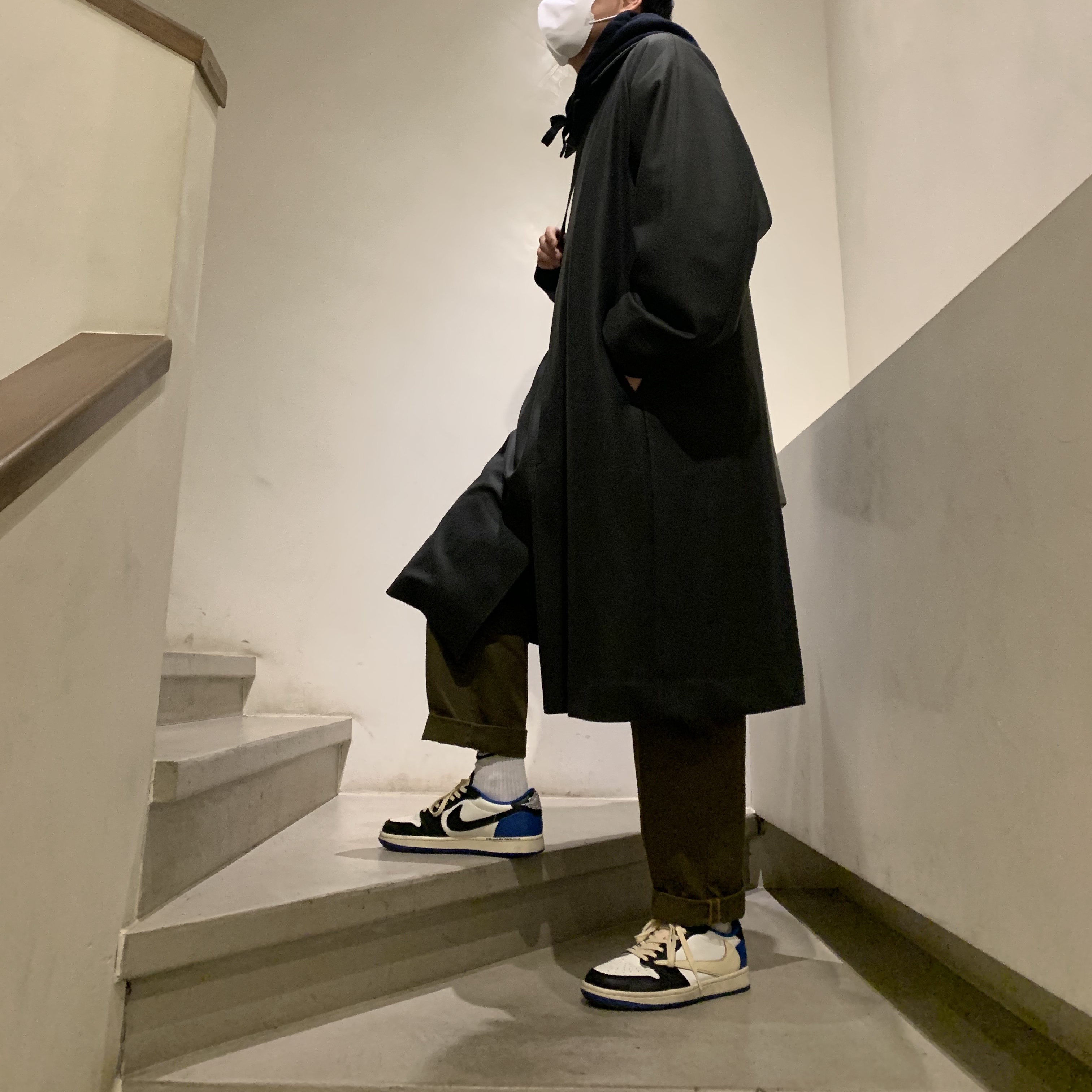 Jordan 1 x Travis Scott x Fragment Retro Low OG SP Military Blue 착용 스타일