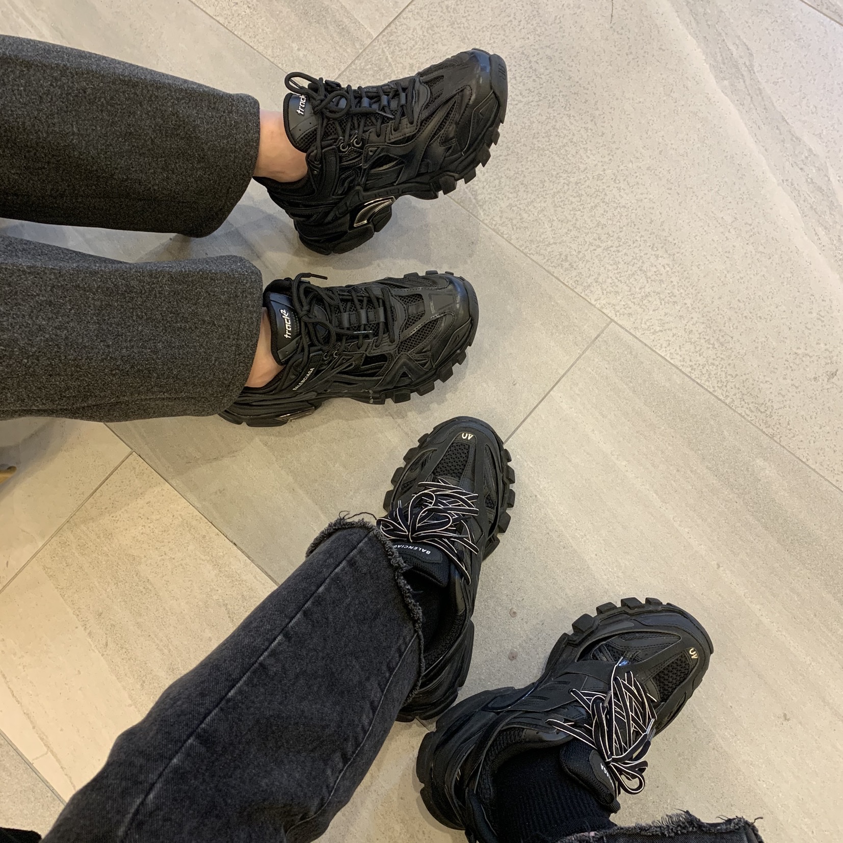 Balenciaga Track Sneakers Triple Black, Balenciaga Track.2 Sneakers Black 착용 스타일