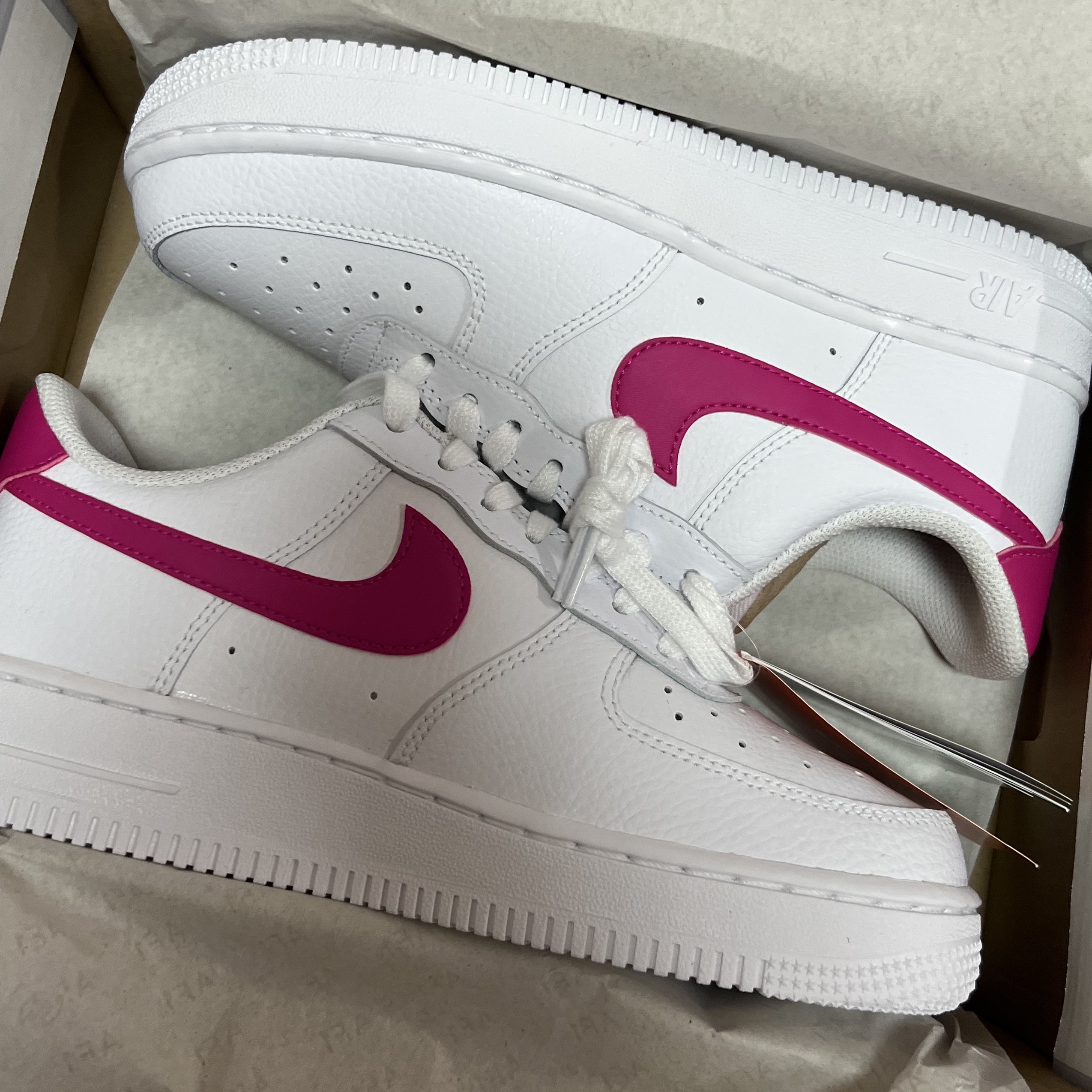 (W) Nike Air Force 1 '07 White Pink Prime 착용 스타일