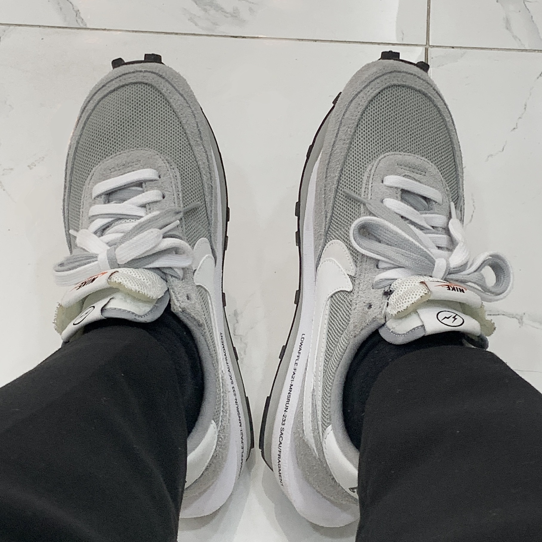 Nike x Sacai x Fragment LDWaffle Light Smoke Grey 착용 스타일