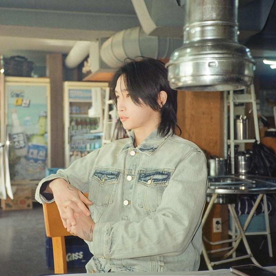 Essentials Denim Trucker Jacket Light Indigo - 20FW 착용 스타일 - 4