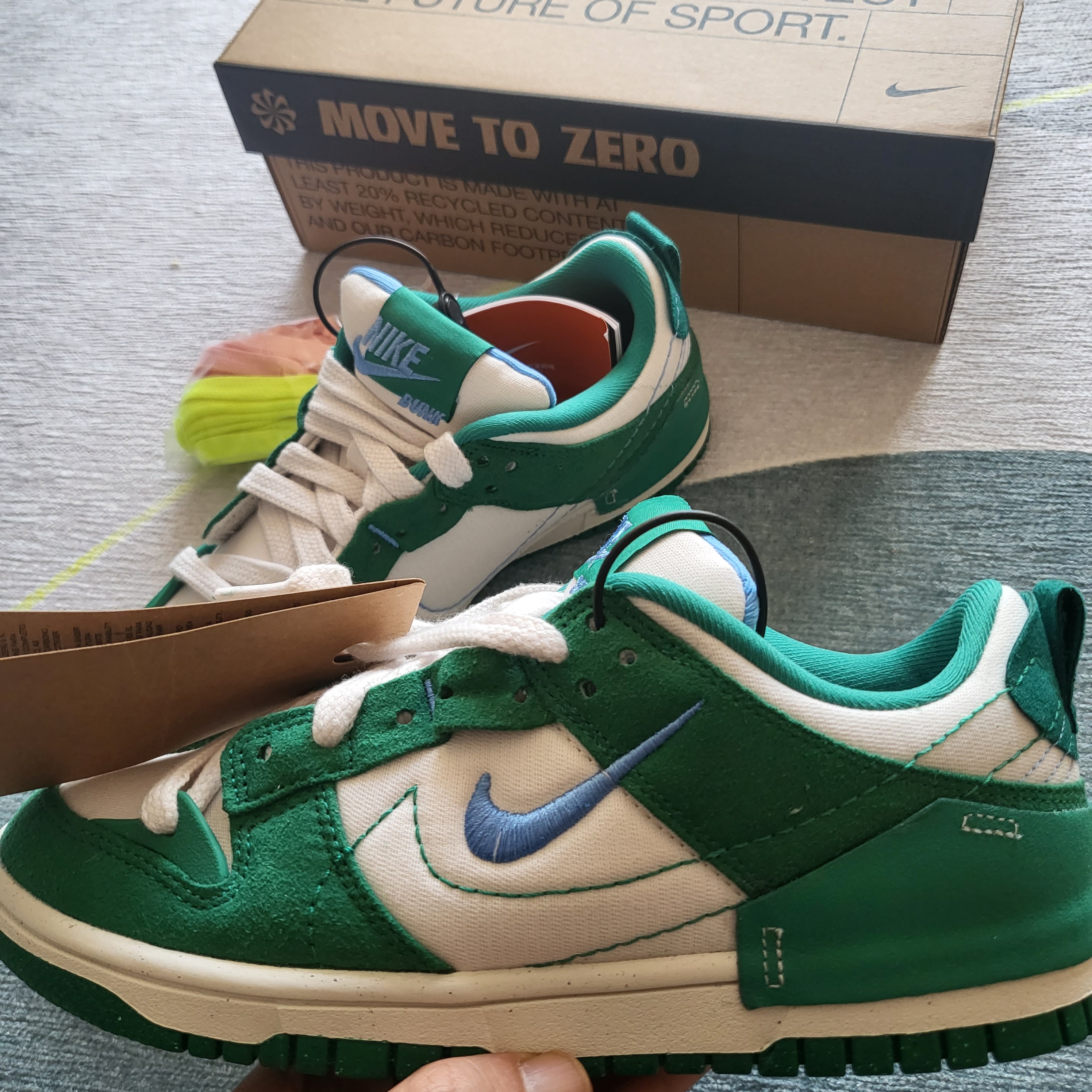 (W) Nike Dunk Low Disrupt 2 Phantom University Blue 착용 스타일 - 1