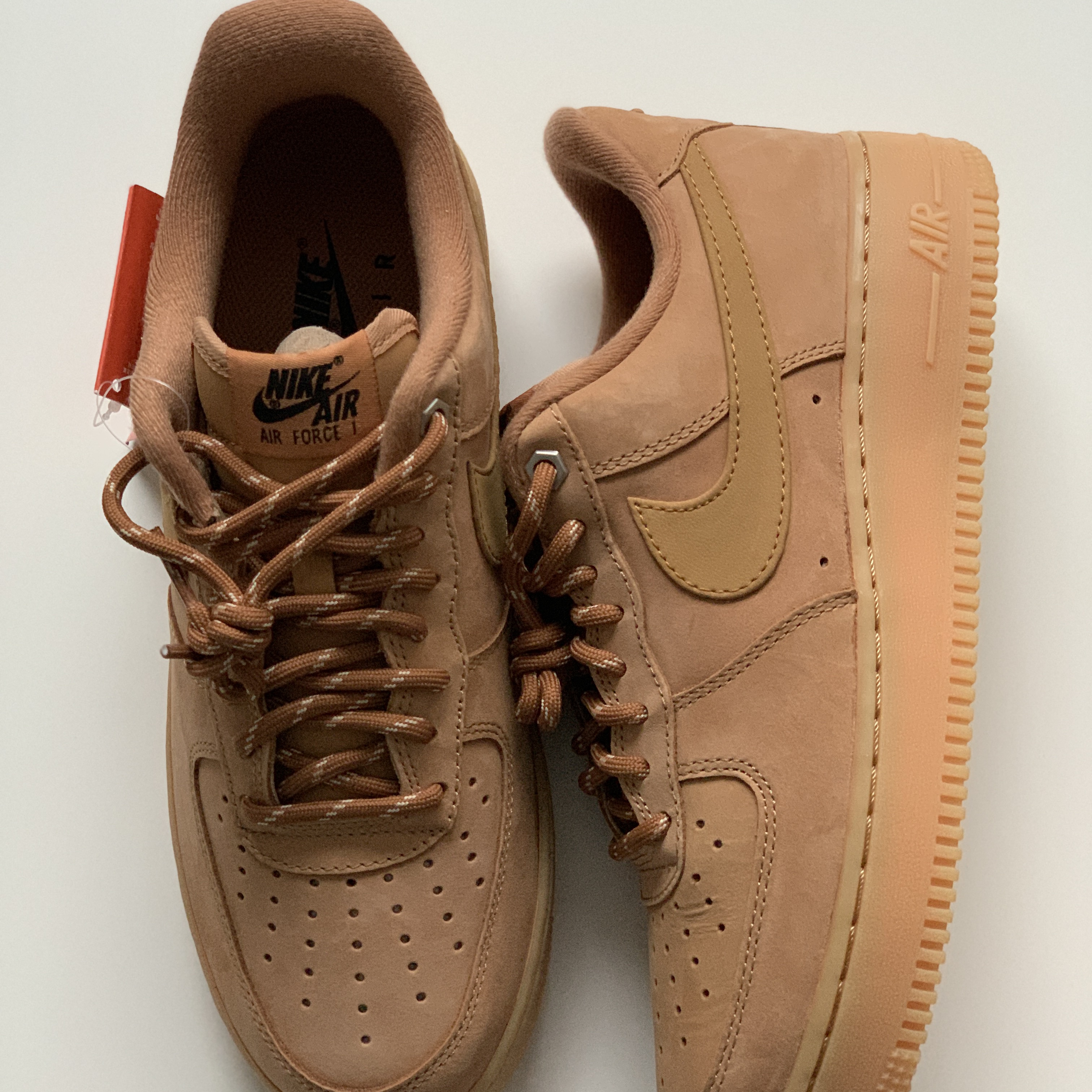 Nike Air Force 1 '07 WB Flax 착용 스타일 - 1