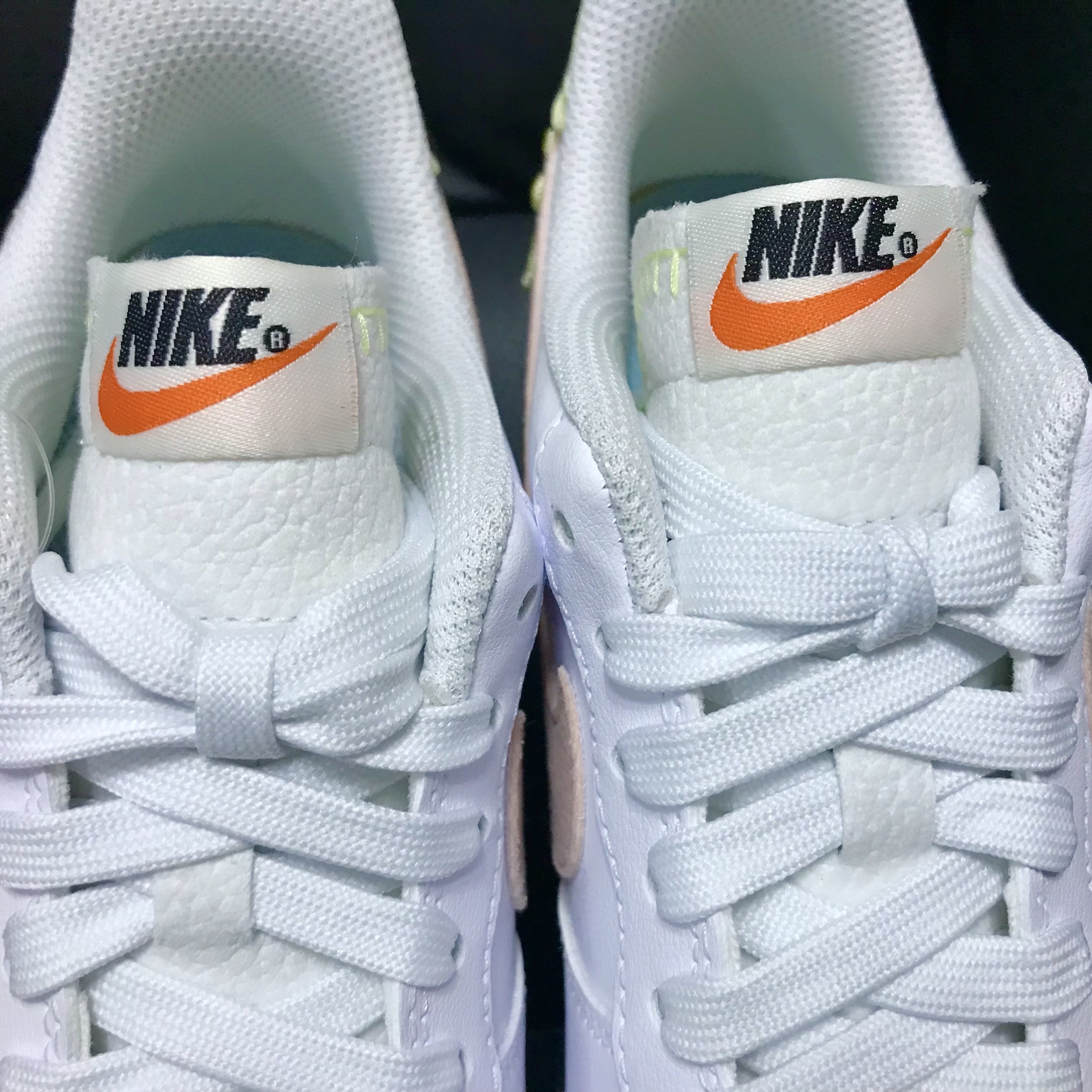 (W) Nike Air Force 1 '07 SE Next Nature White Pink Oxford 착용 스타일 - 1