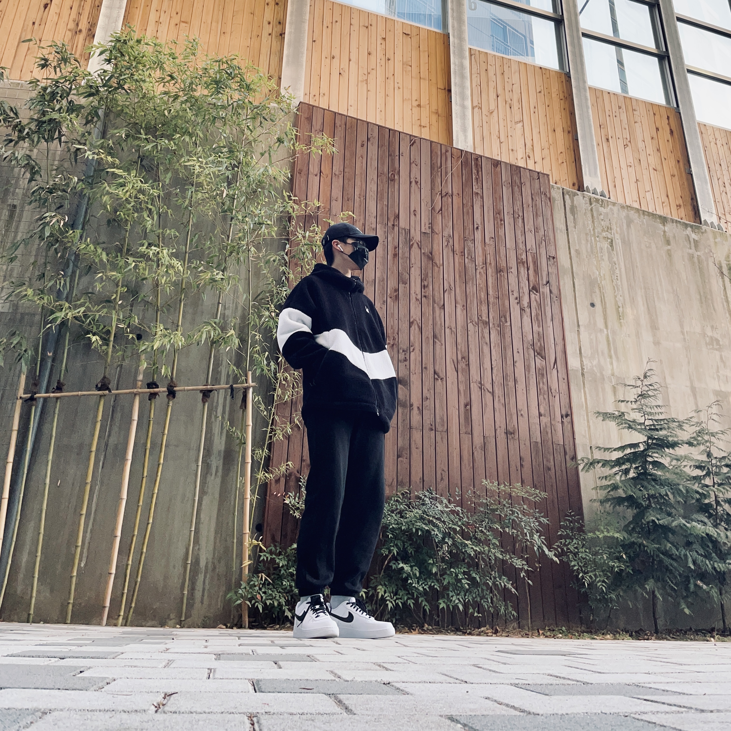 (W) Nike Air Force 1 '07 Low White Black 착용 스타일