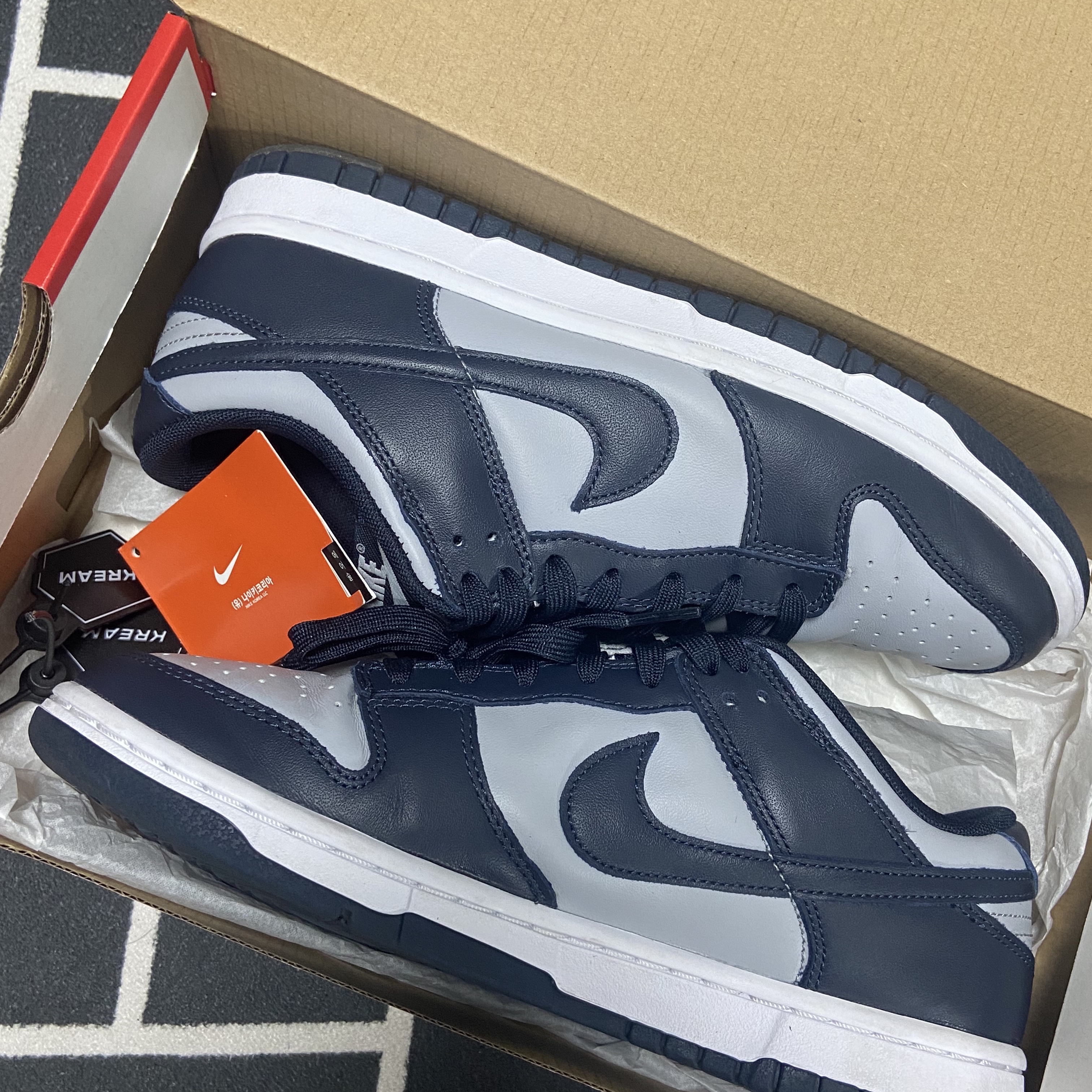 Nike Dunk Low Retro Championship Grey 착용 스타일