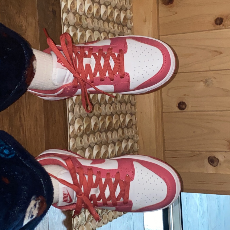 (W) Nike Dunk Low Archeo Pink 착용 스타일