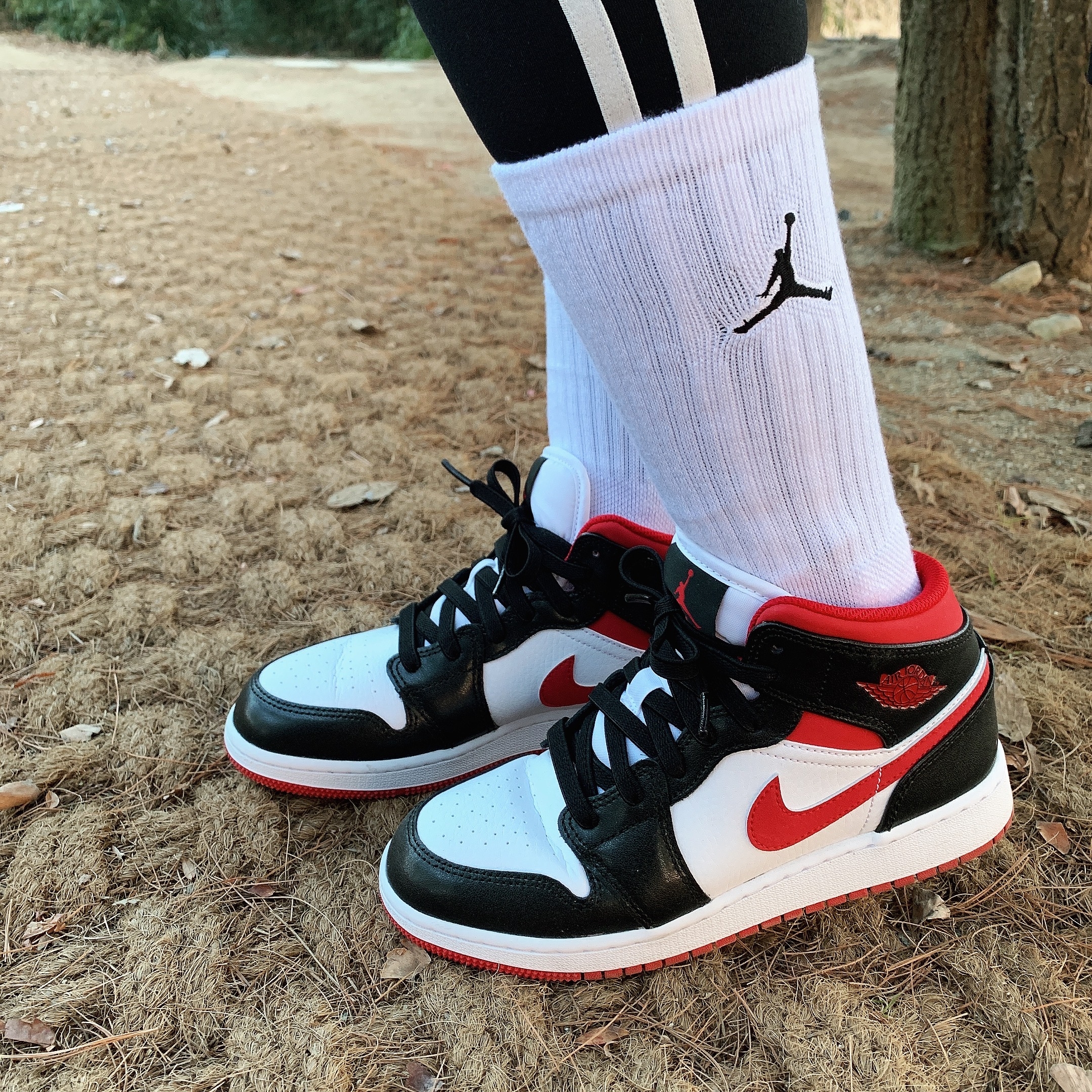 Jordan 1 Mid Gym Red Black White, (GS) Jordan 1 Mid Gym Red Black White 착용 스타일 - 2