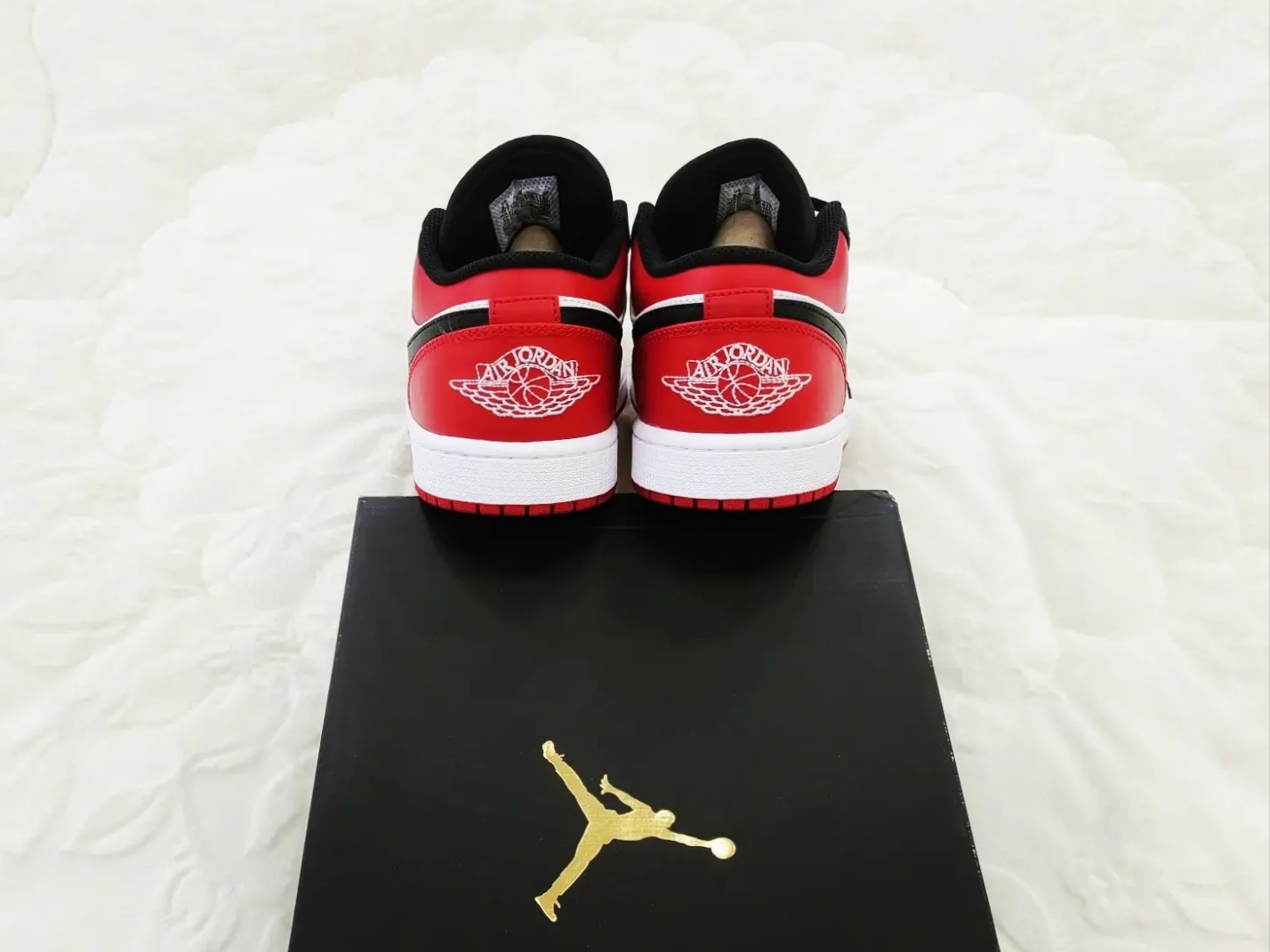 Jordan 1 Low Bred Toe 착용 스타일 - 5