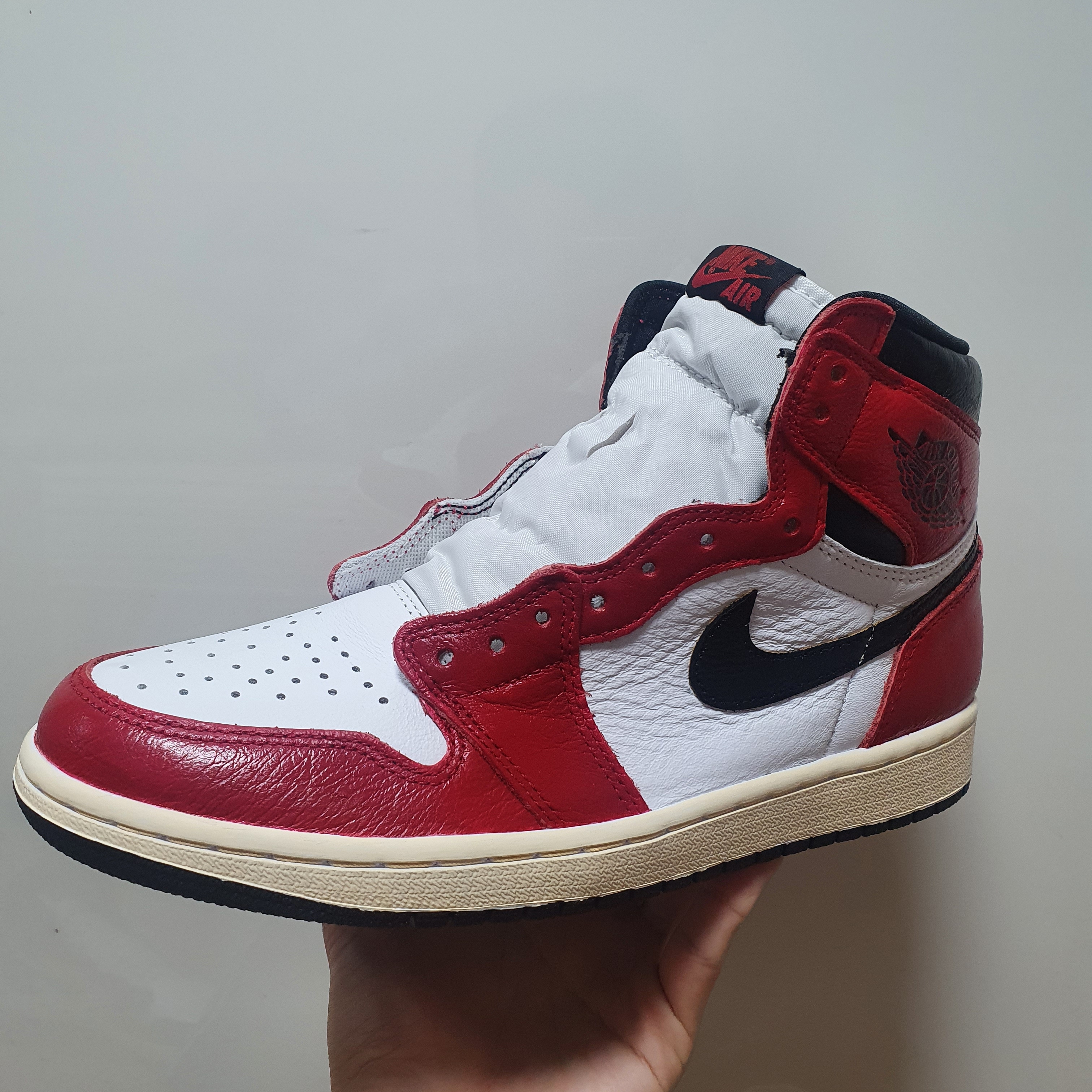 Jordan 1 Retro High OG Light Fusion Red 착용 스타일