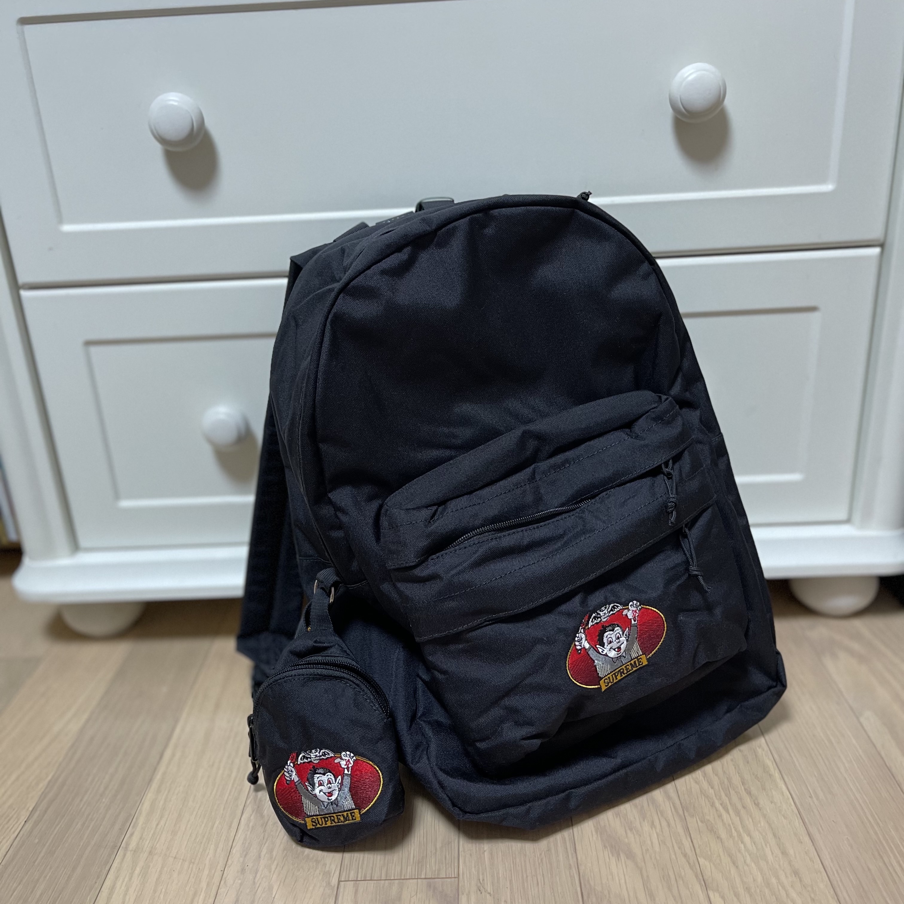 Supreme Vampire Boy Backpack Black - 21SS 착용 스타일