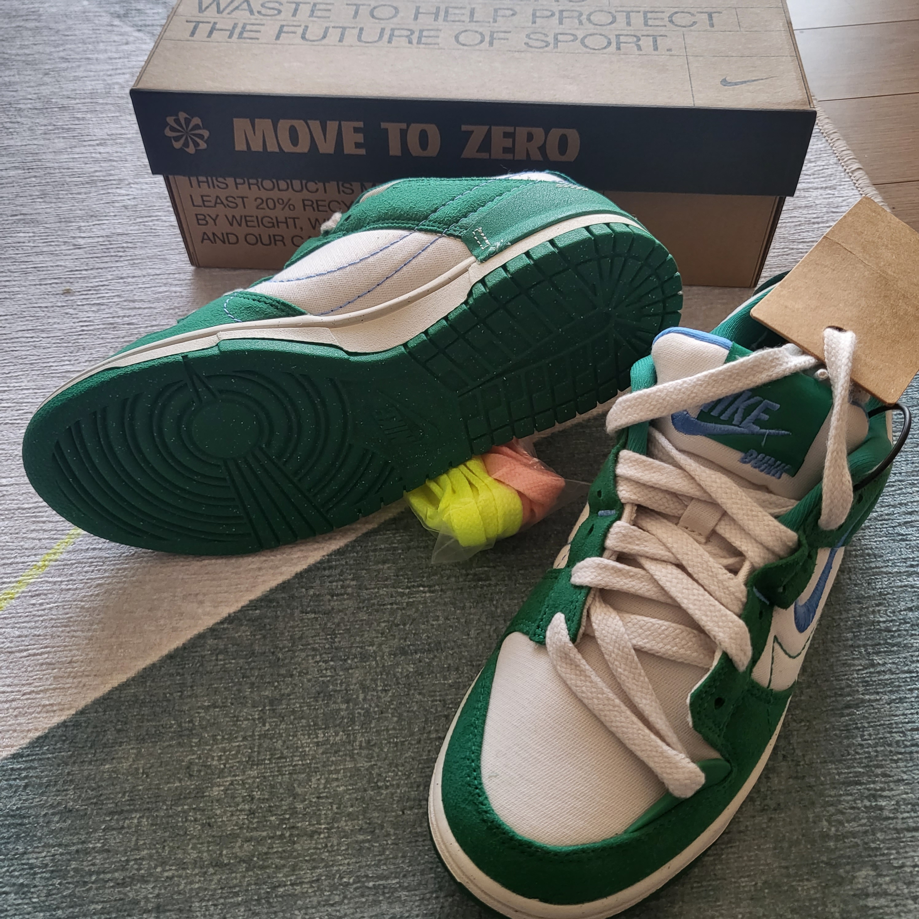 (W) Nike Dunk Low Disrupt 2 Phantom University Blue 착용 스타일 - 3