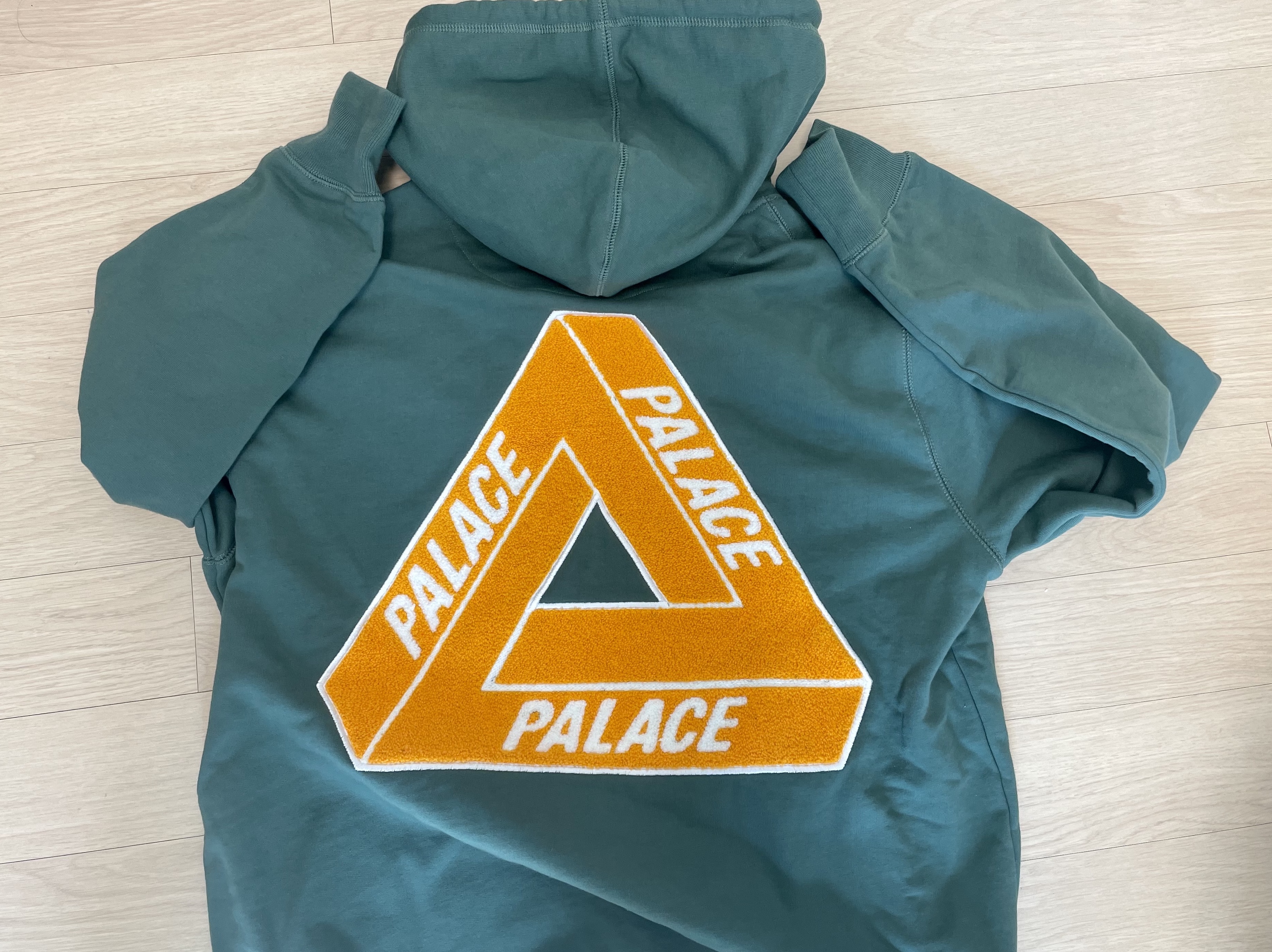 Palace Tri-Chenille Hood Green - 21FW 착용 스타일