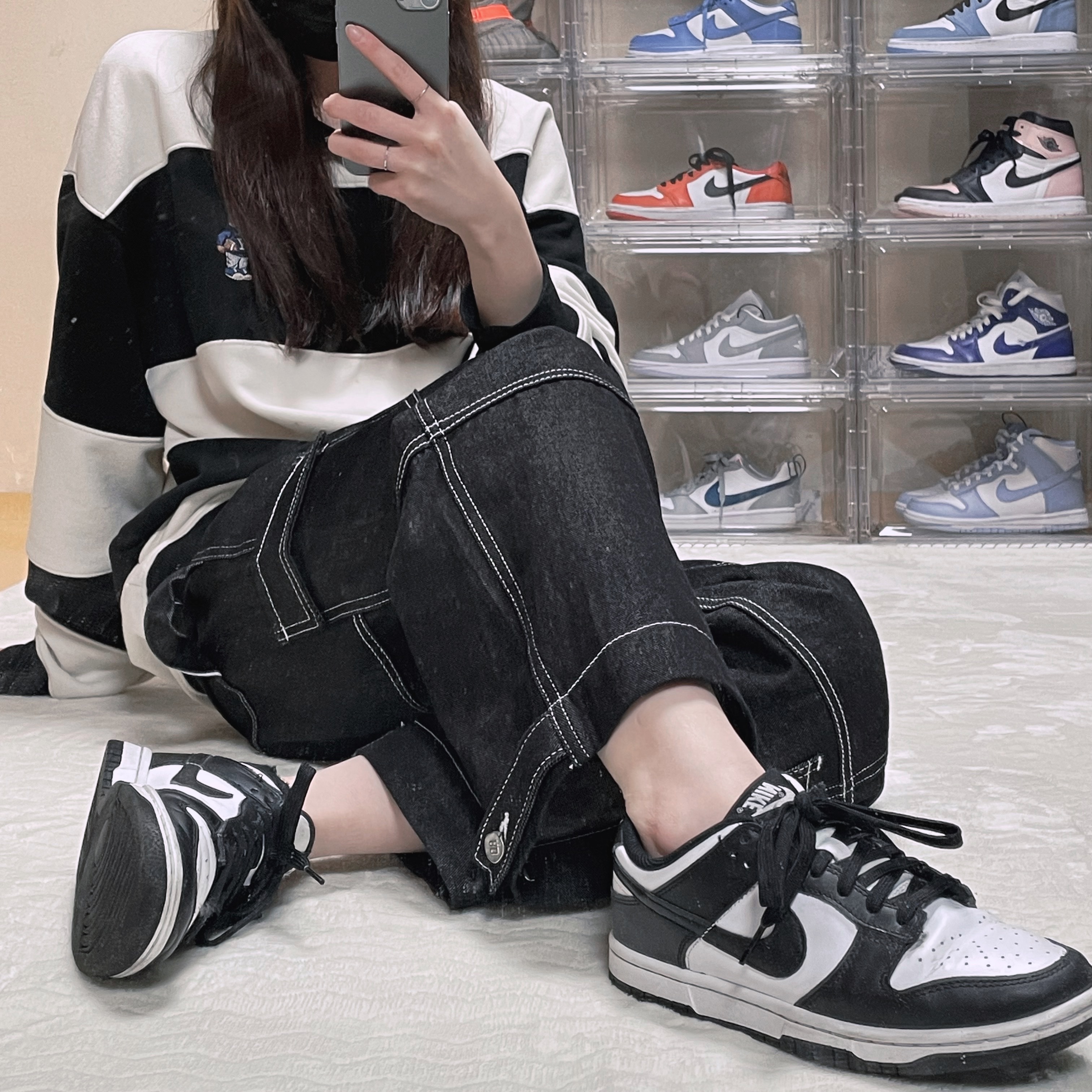 (W) Nike Dunk Low Black 착용 스타일 - 1