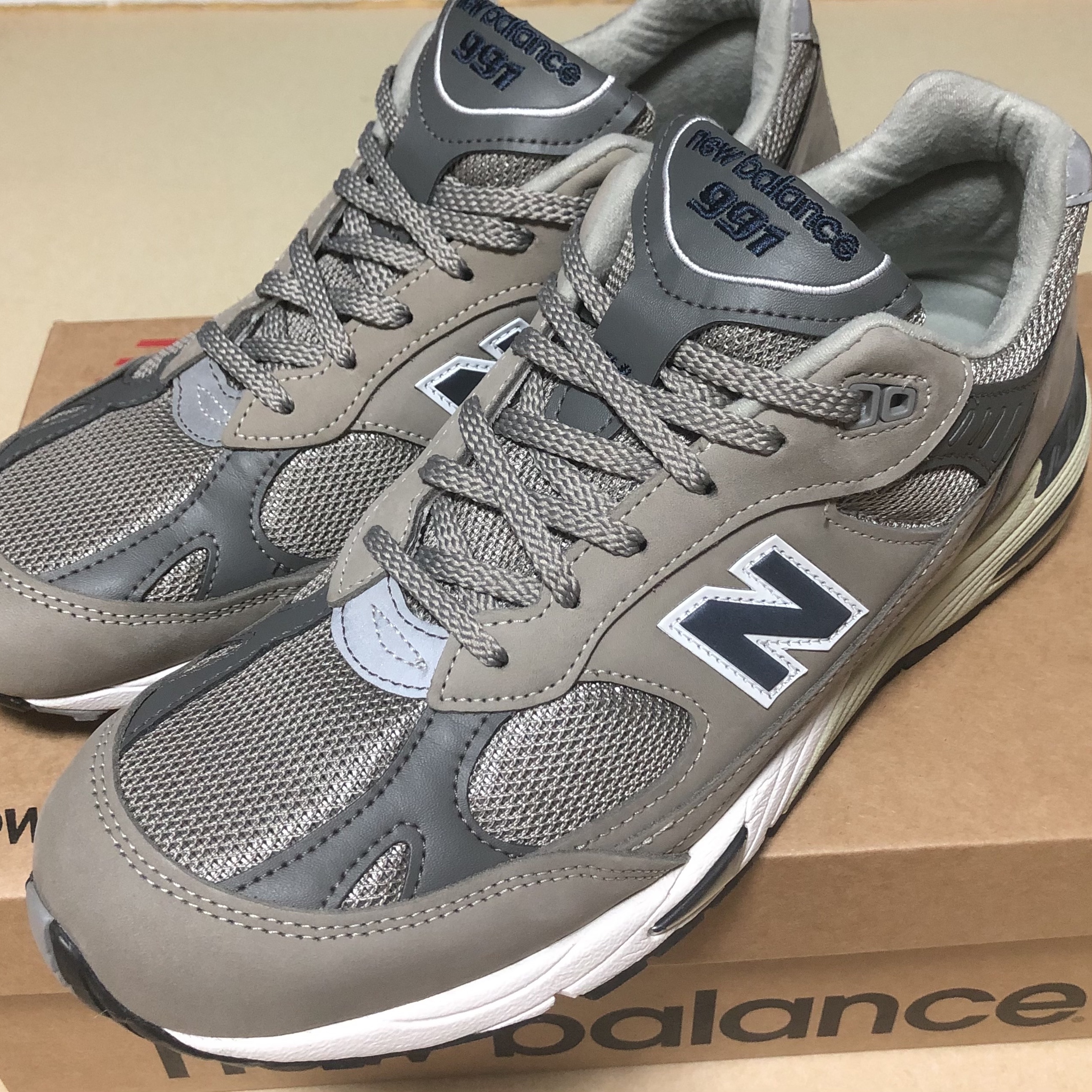 New Balance 991 Made in UK 20th Anniversary Grey 착용 스타일