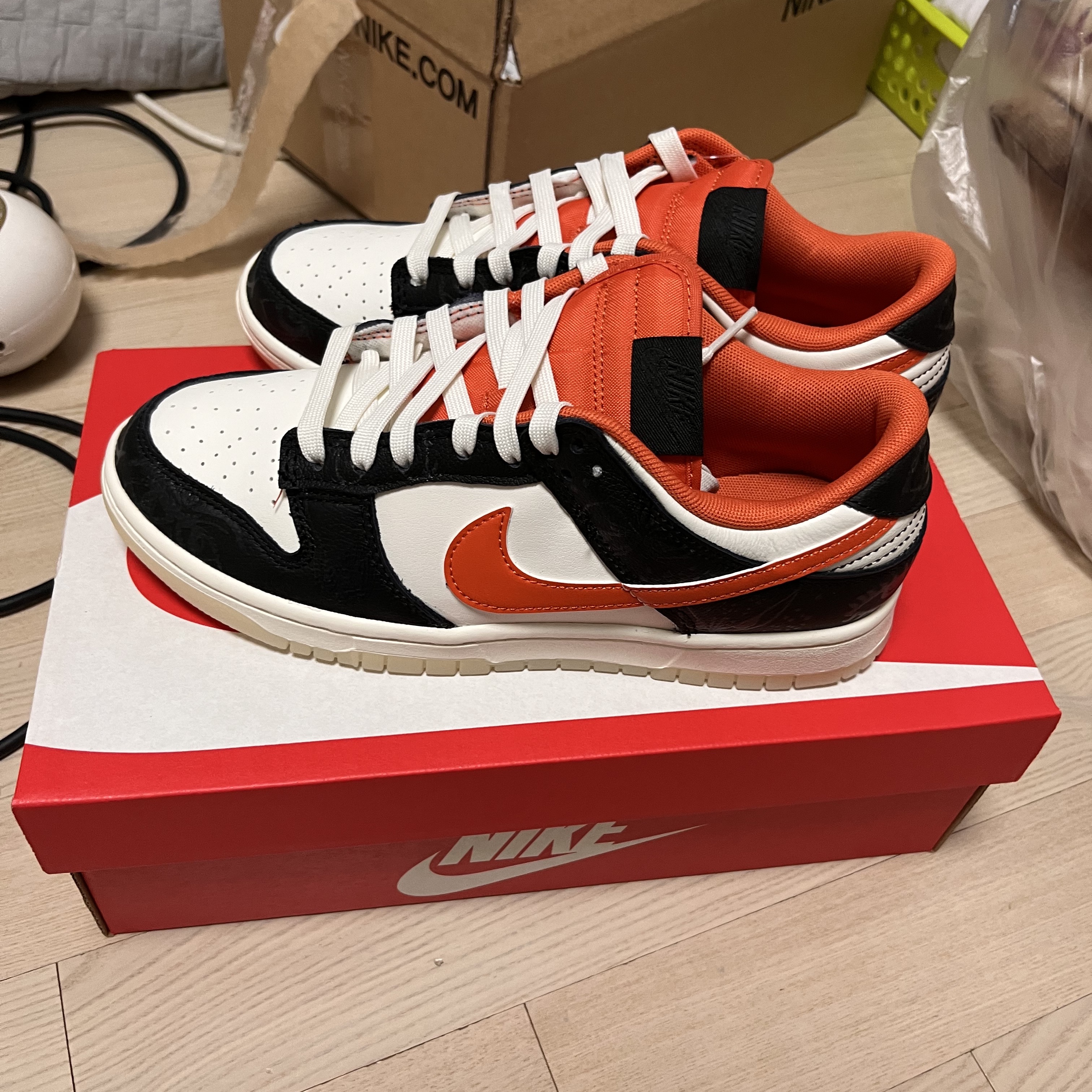 Nike Dunk Low Retro PRM Halloween 착용 스타일 - 2