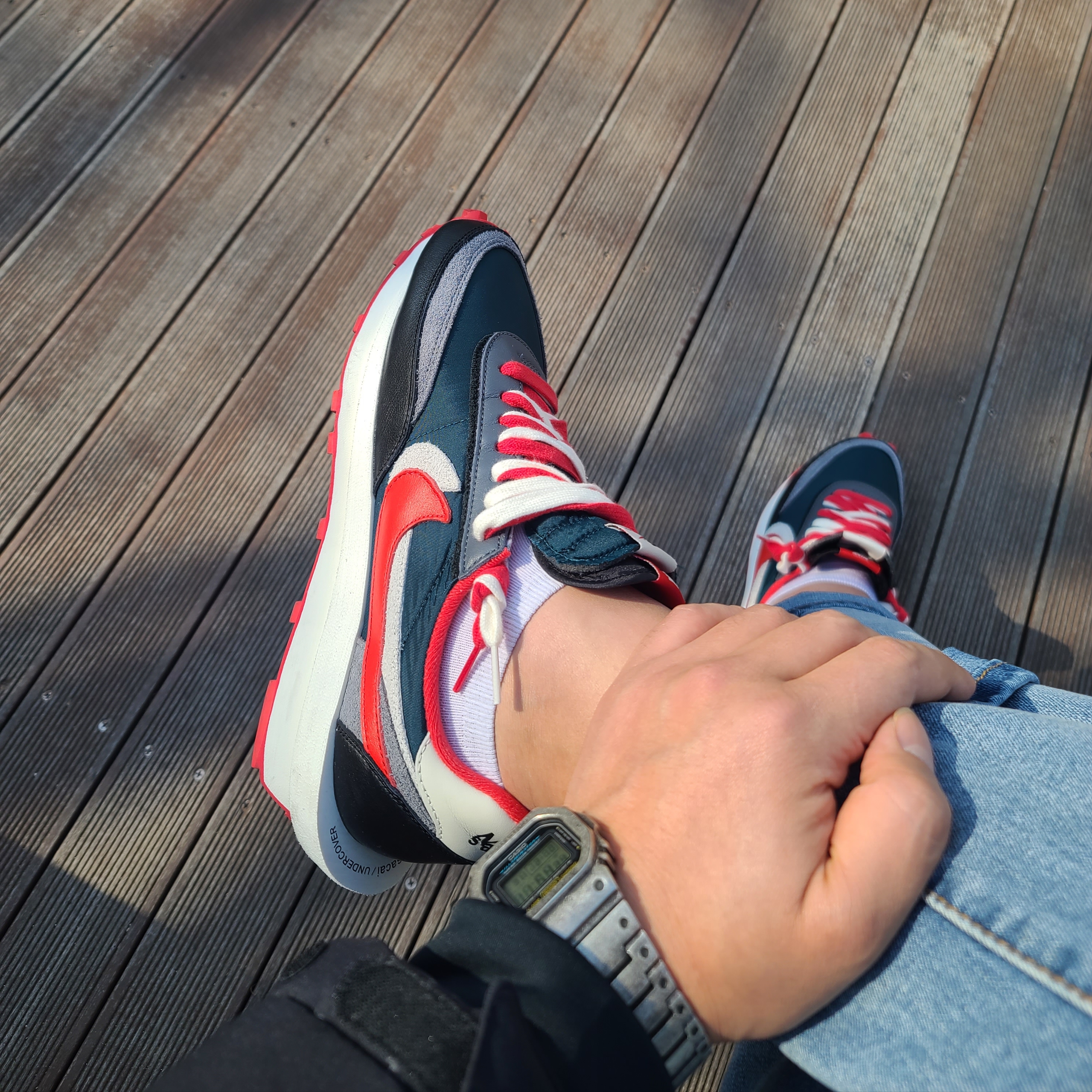 Nike x Sacai x Undercover LDWaffle Midnight Spruce University Red 착용 스타일 - 1