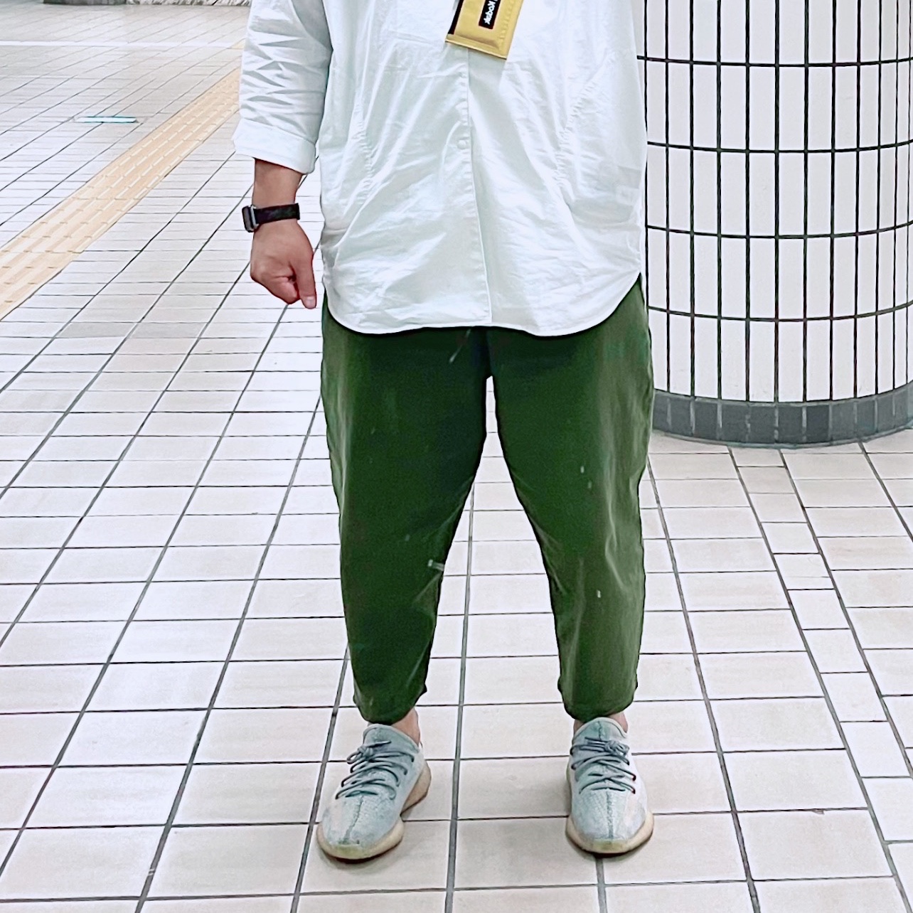 Adidas Yeezy Boost 350 V2 Citrin - Non-Reflective 착용 스타일