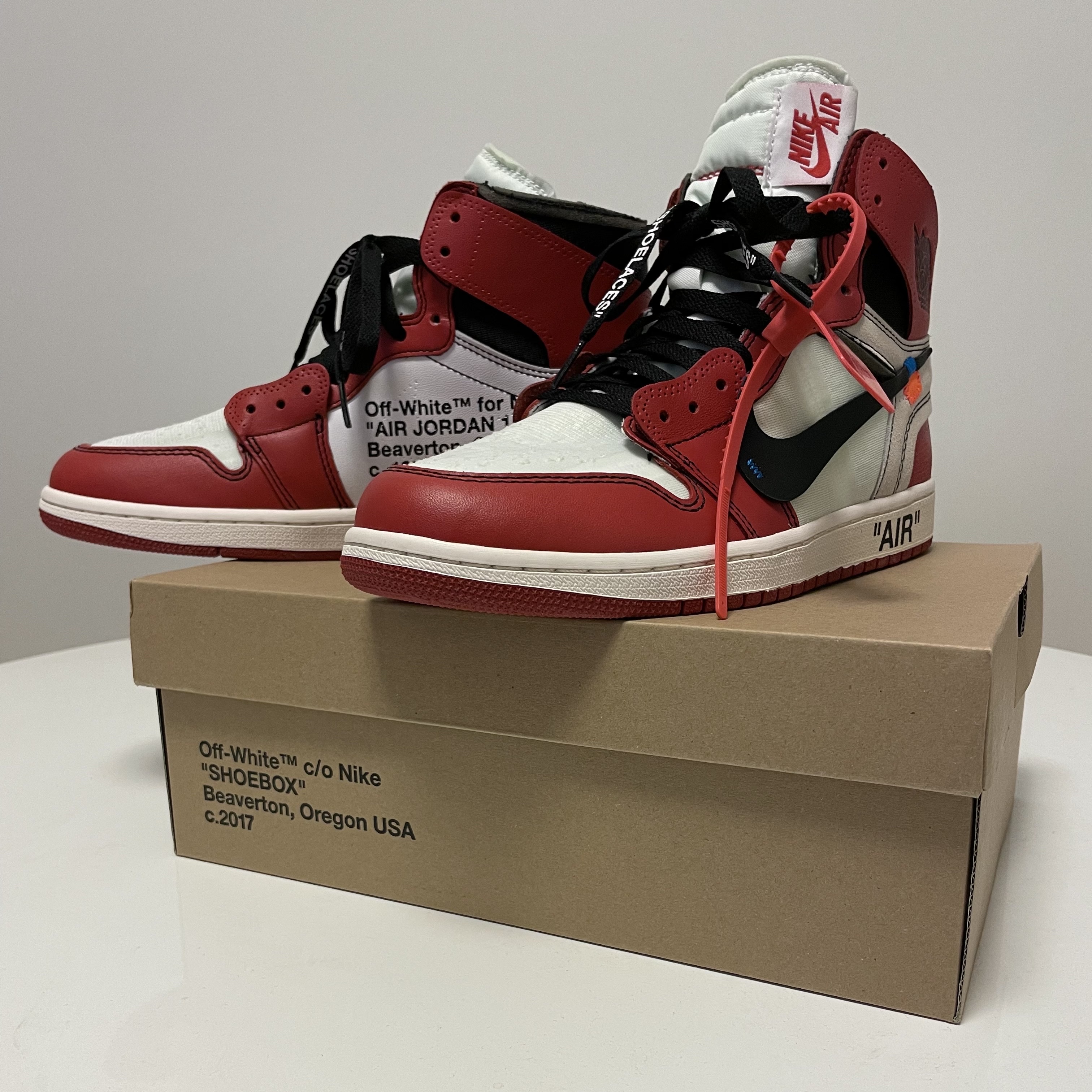 Jordan 1 x Off-White Retro High Chicago The Ten 착용 스타일
