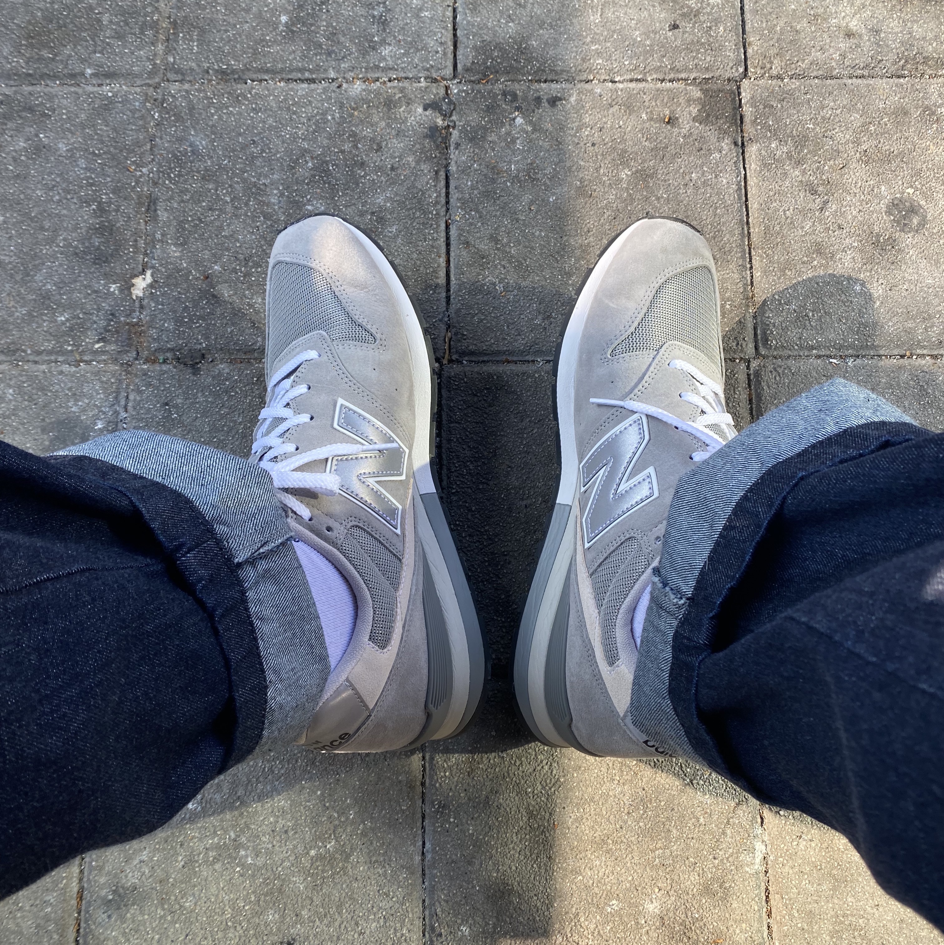 New Balance 996 Grey 착용 스타일