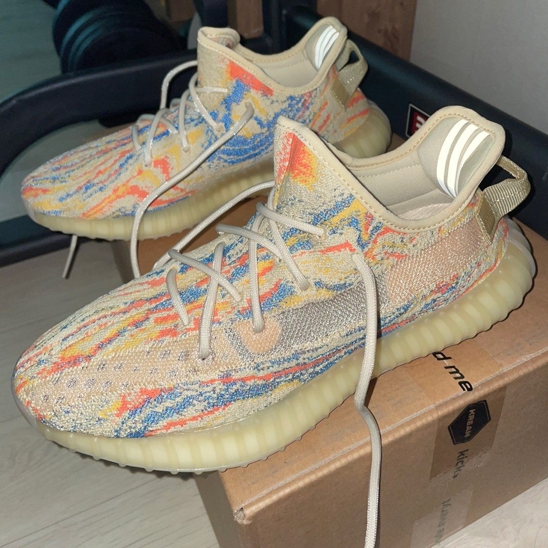 Adidas Yeezy Boost 350 V2 MX Oat 착용 스타일