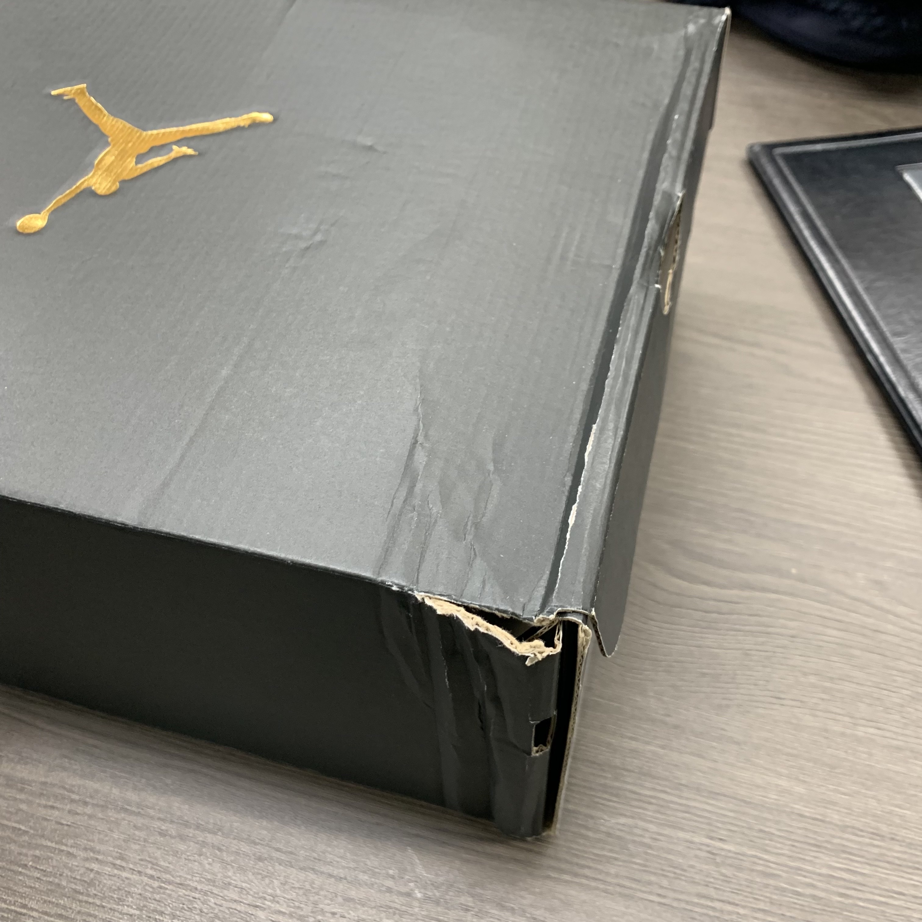 Jordan 1 Mid Light Smoke Grey Anthracite 착용 스타일 - 3