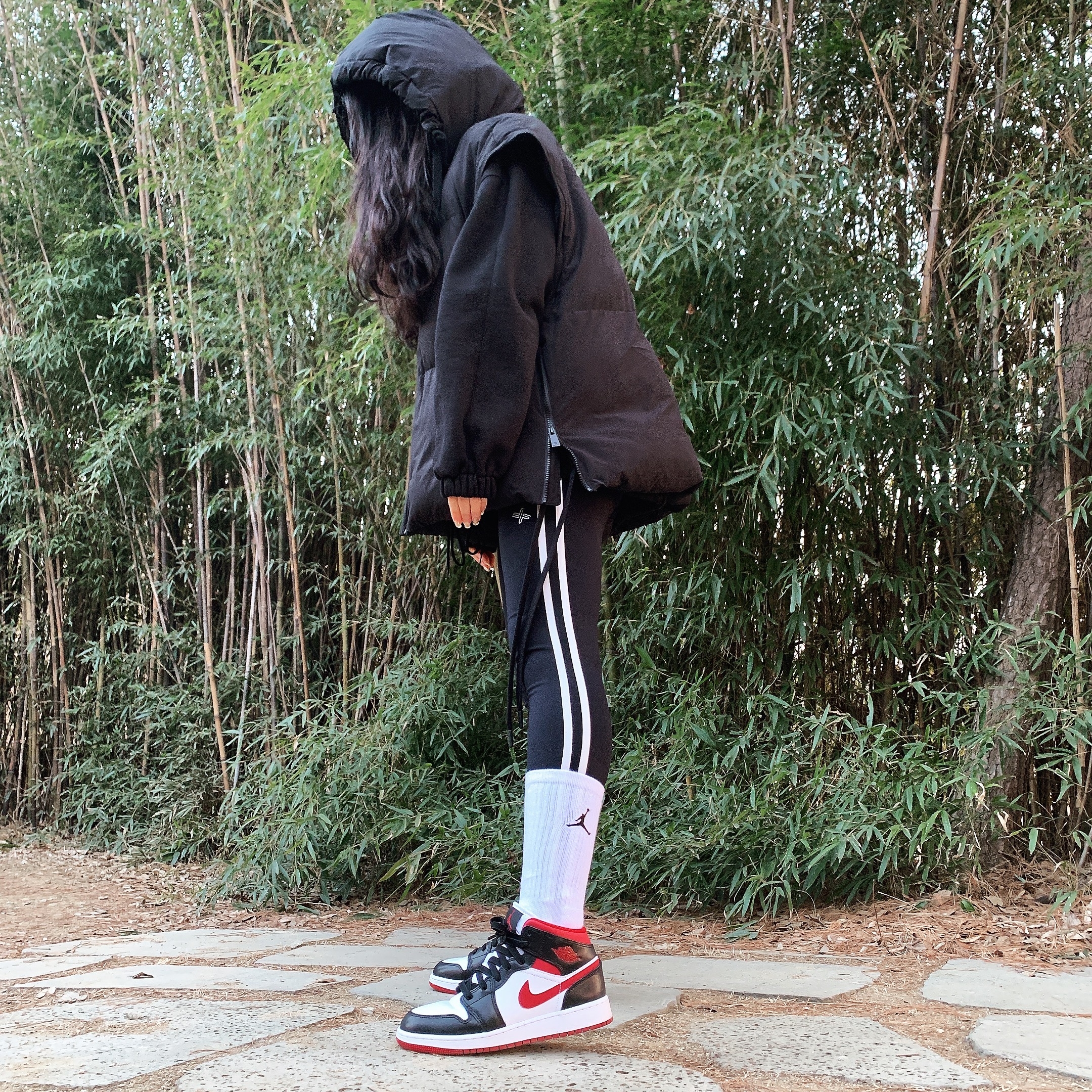Jordan 1 Mid Gym Red Black White, (GS) Jordan 1 Mid Gym Red Black White 착용 스타일 - 1