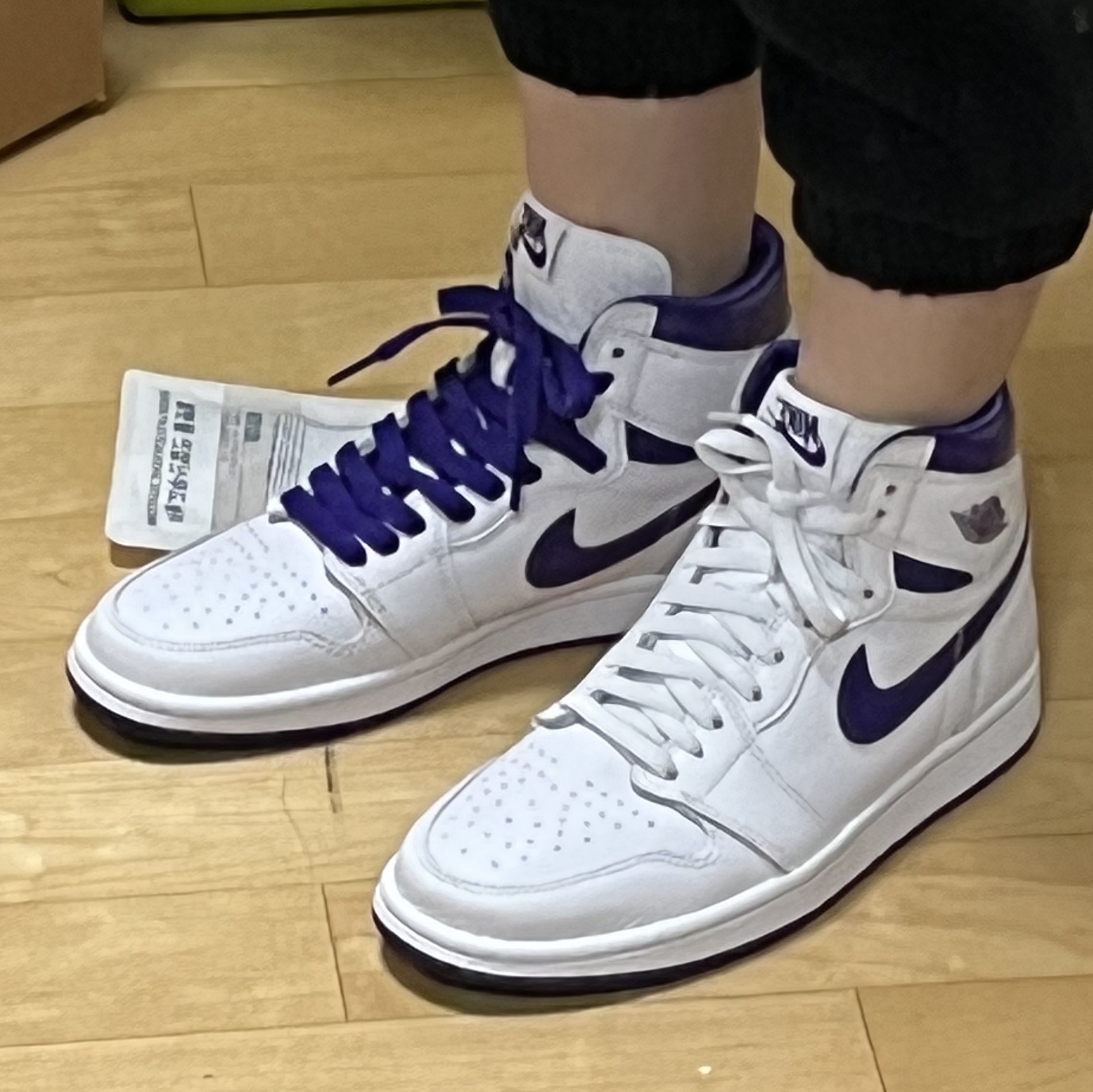 (W) Jordan 1 High OG Court Purple 착용 스타일 - 3