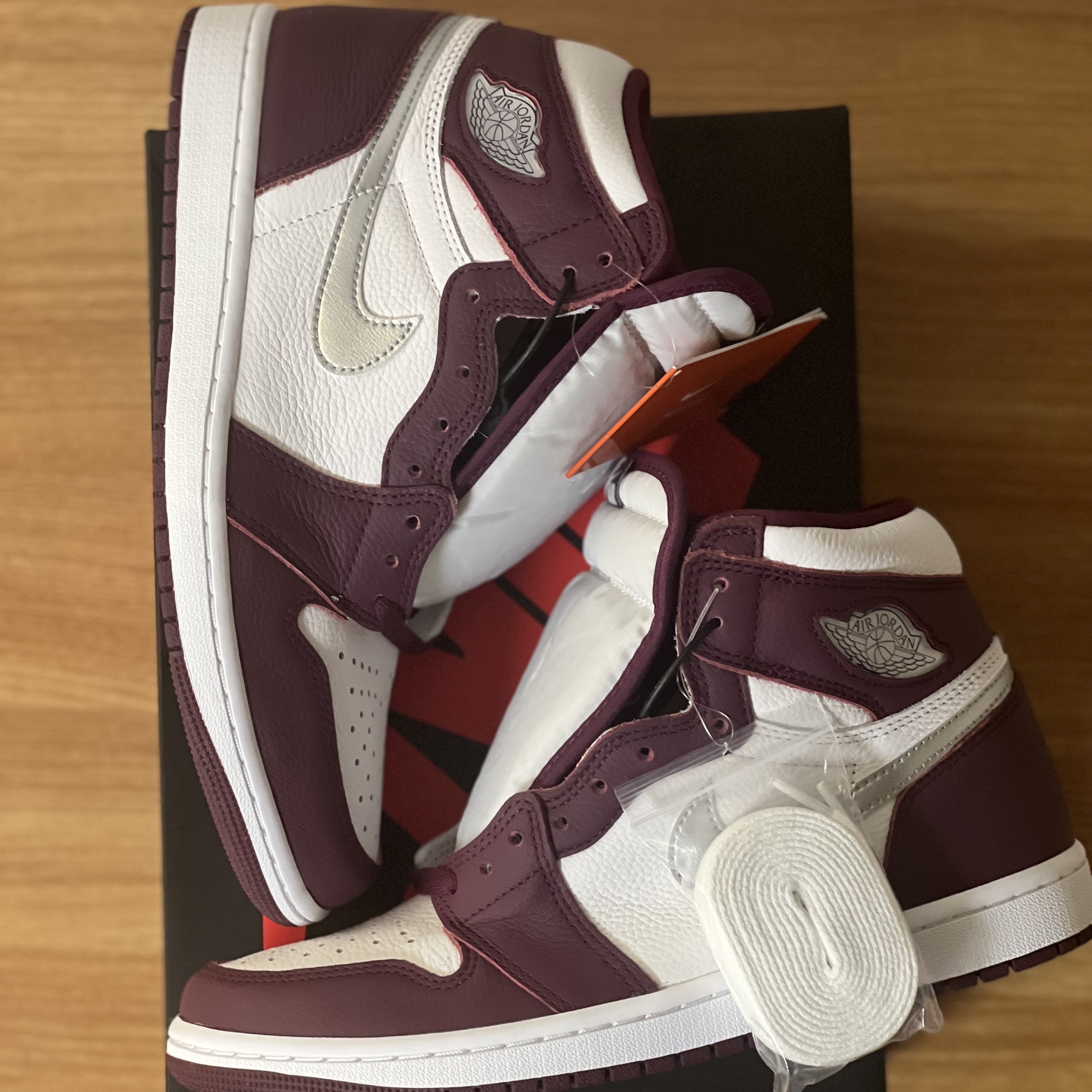 Jordan 1 Retro High OG Bordeaux 착용 스타일