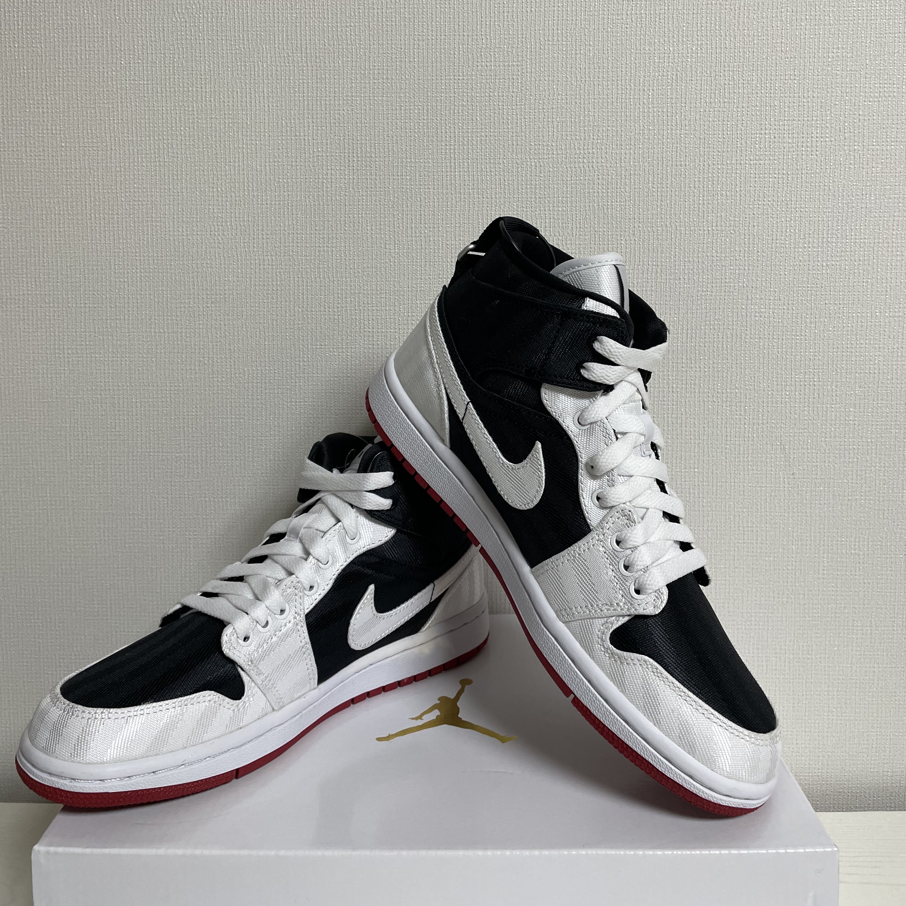 (W) Jordan 1 Mid SE Utility Panda 착용 스타일
