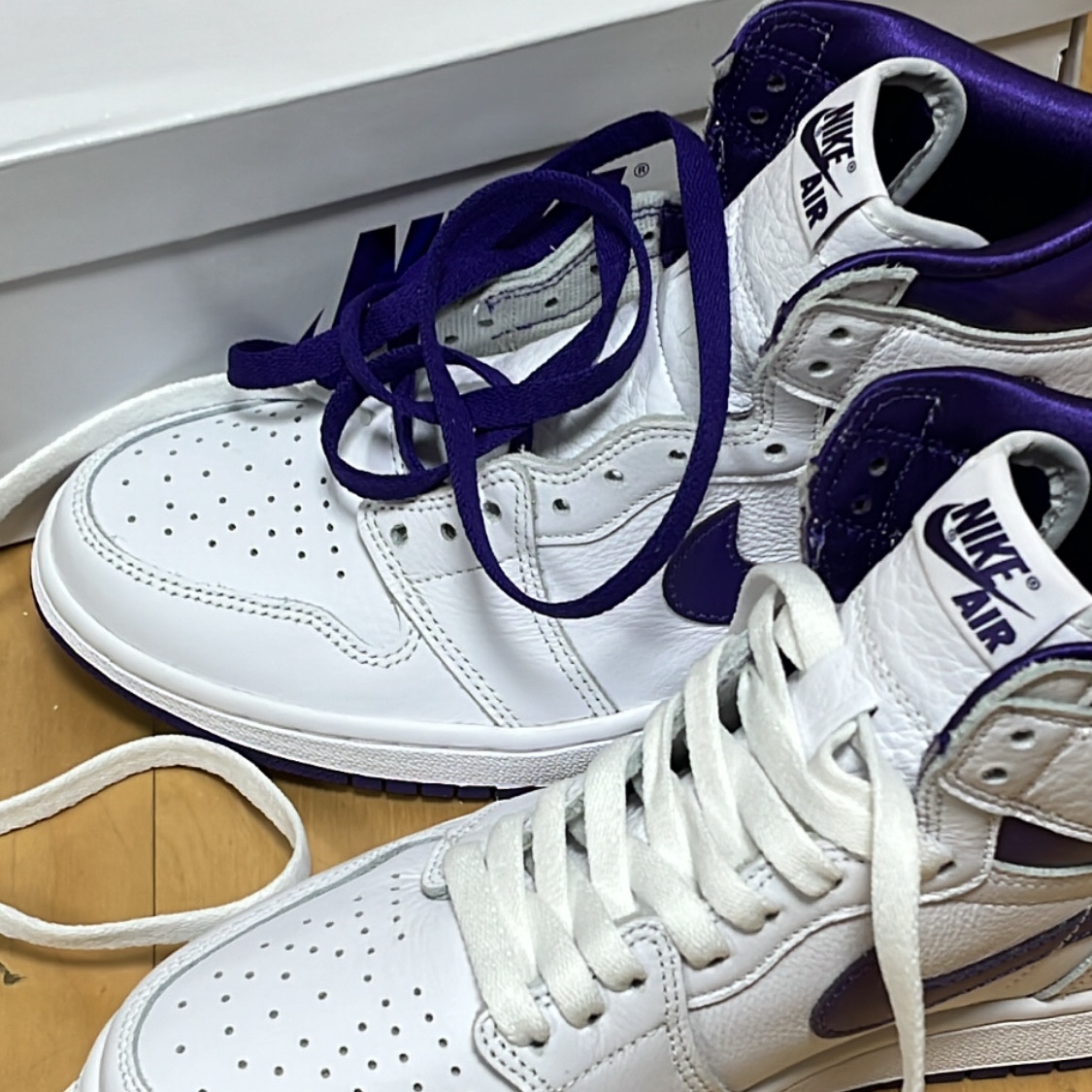 (W) Jordan 1 High OG Court Purple 착용 스타일 - 1