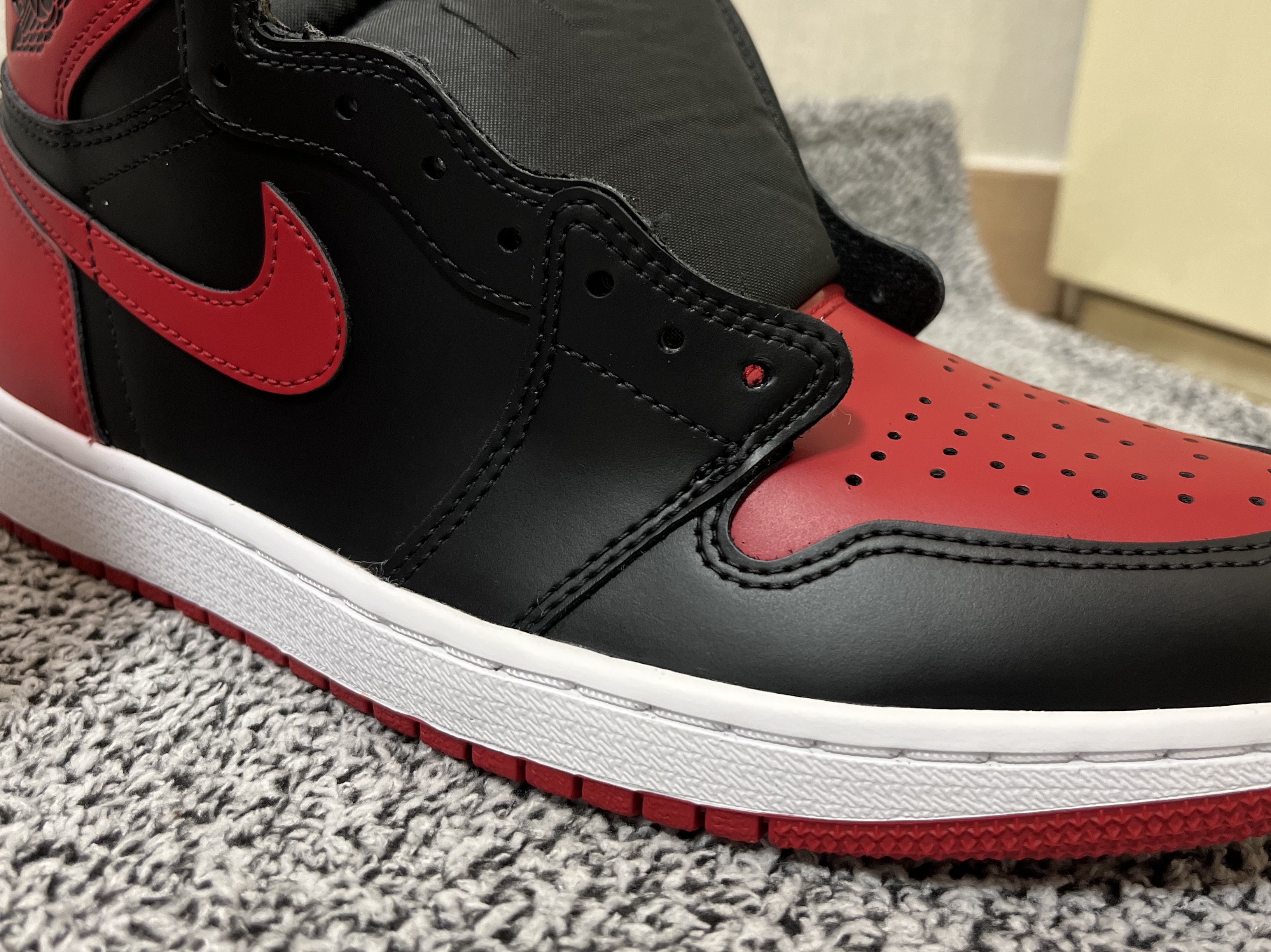 Jordan 1 Retro High OG Patent Bred, (GS) Jordan 1 Retro High OG Patent Bred 착용 스타일 - 3