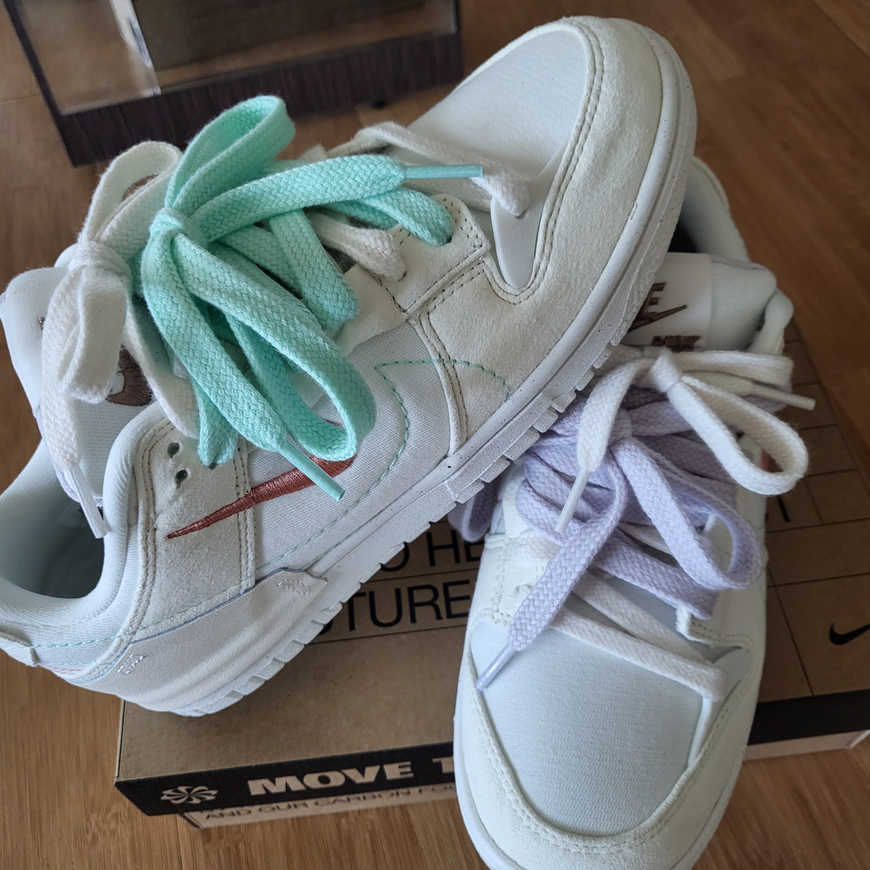 (W) Nike Dunk Low Disrupt 2 Pale Ivory Sail 착용 스타일