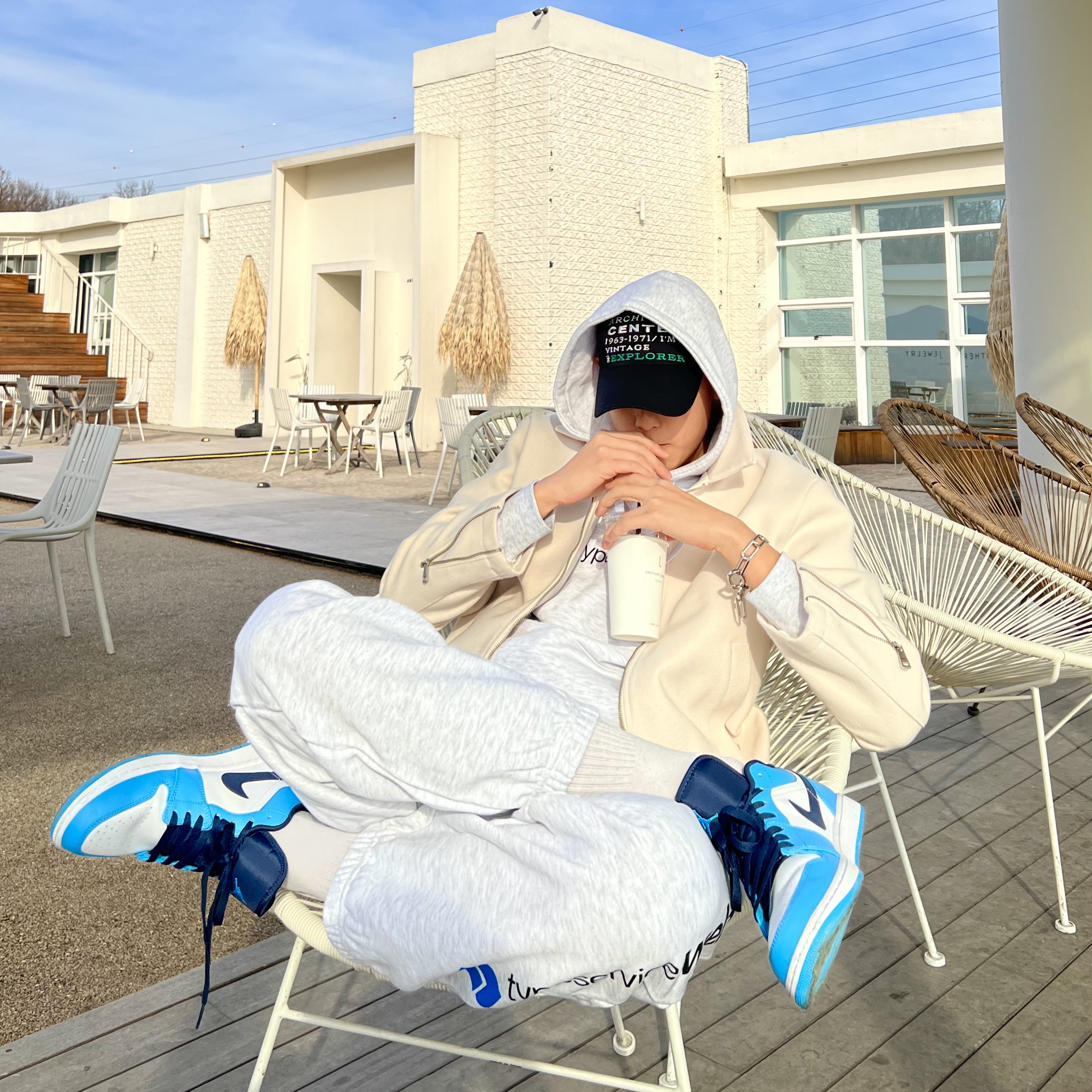 Jordan 1 Low Dark Powder Blue 착용 스타일