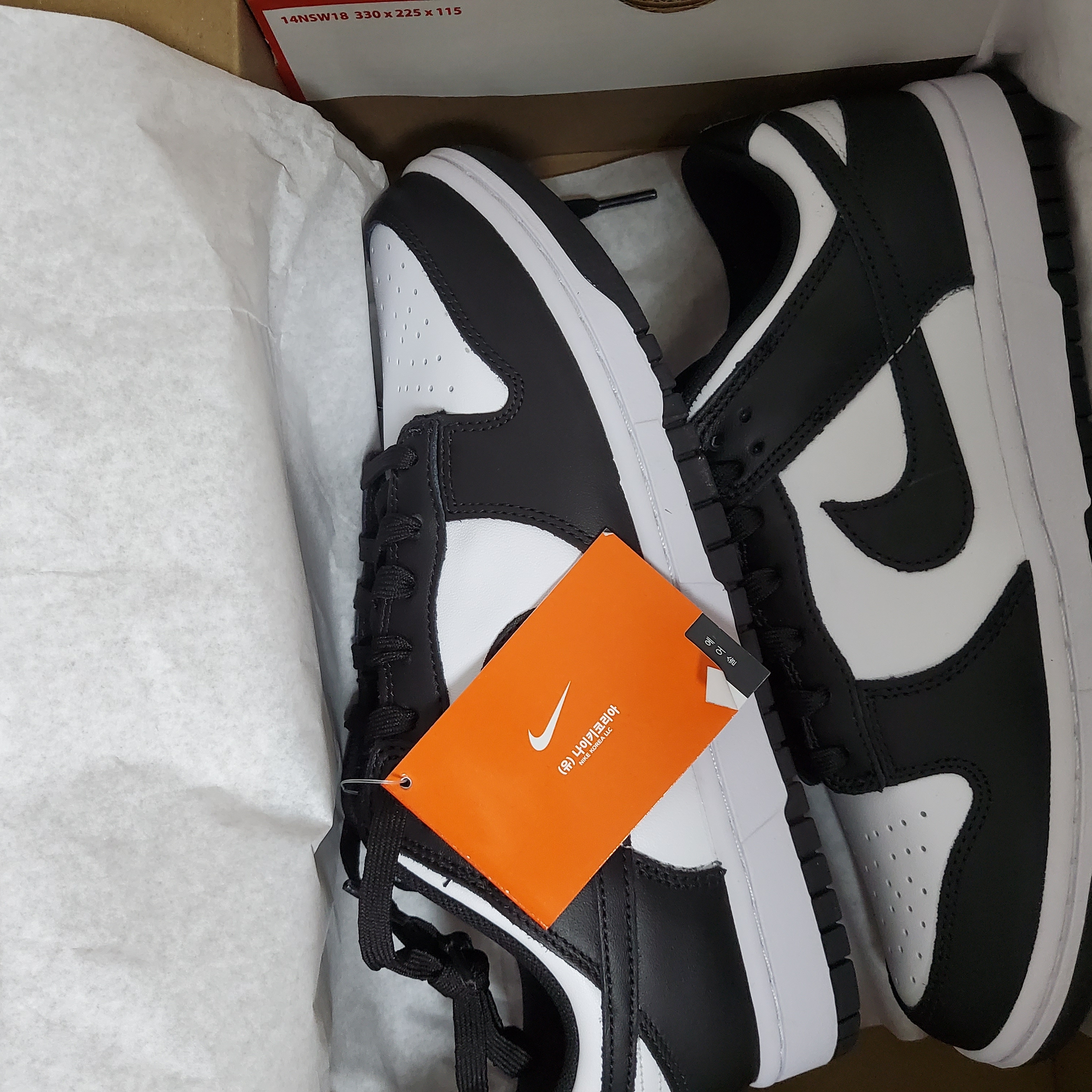 Nike Dunk Low Retro Black 착용 스타일