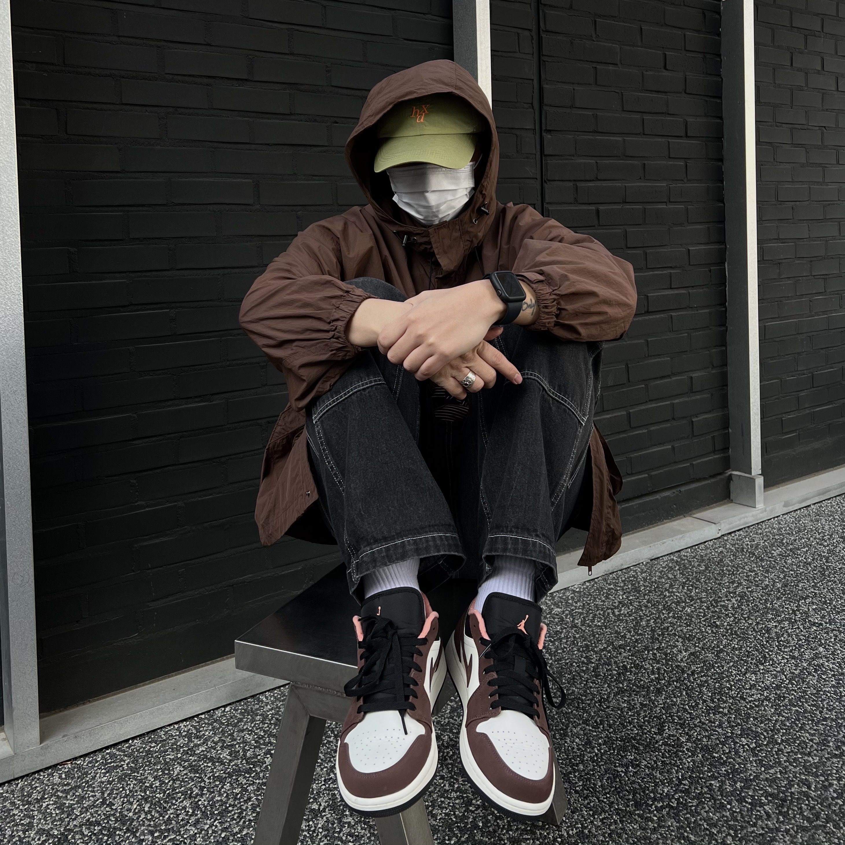 Jordan 1 Low SE Chocolate Bliss 착용 스타일
