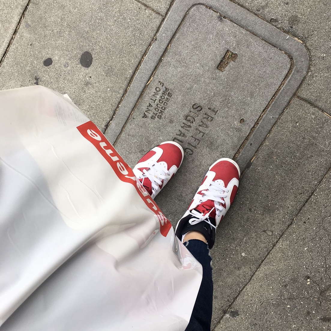 Jordan 6 Retro Carmine 2021 착용 스타일 - 2