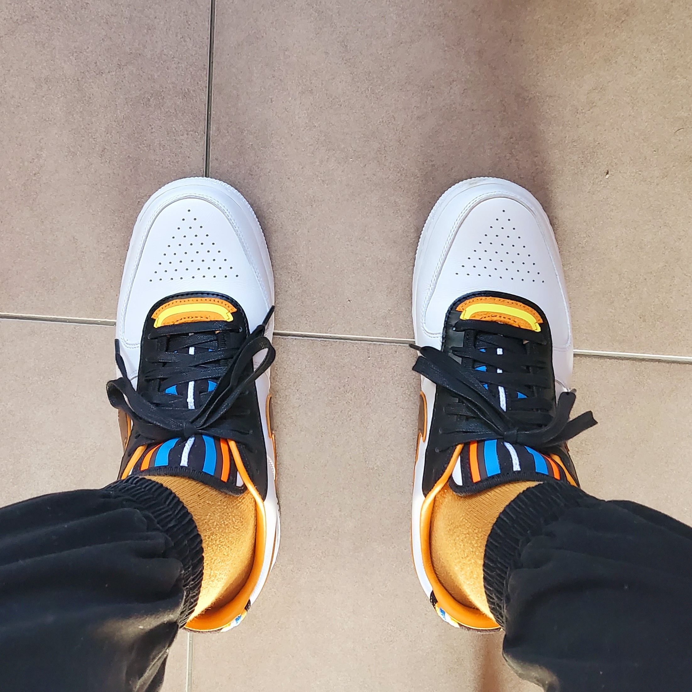 Nike x Riccardo Tisci Air Force 1 White 착용 스타일 - 3