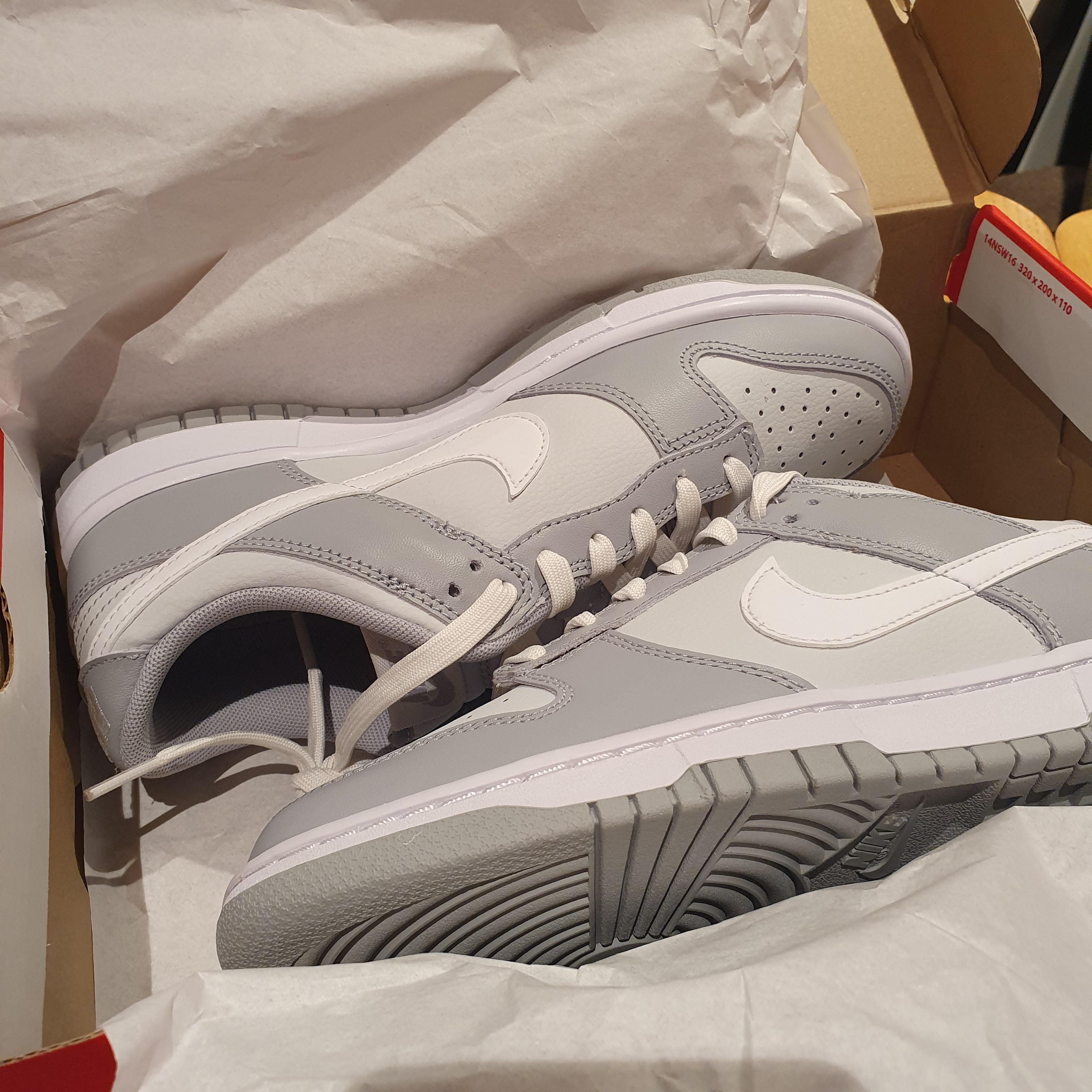 Nike Dunk Low Retro Wolf Grey 착용 스타일